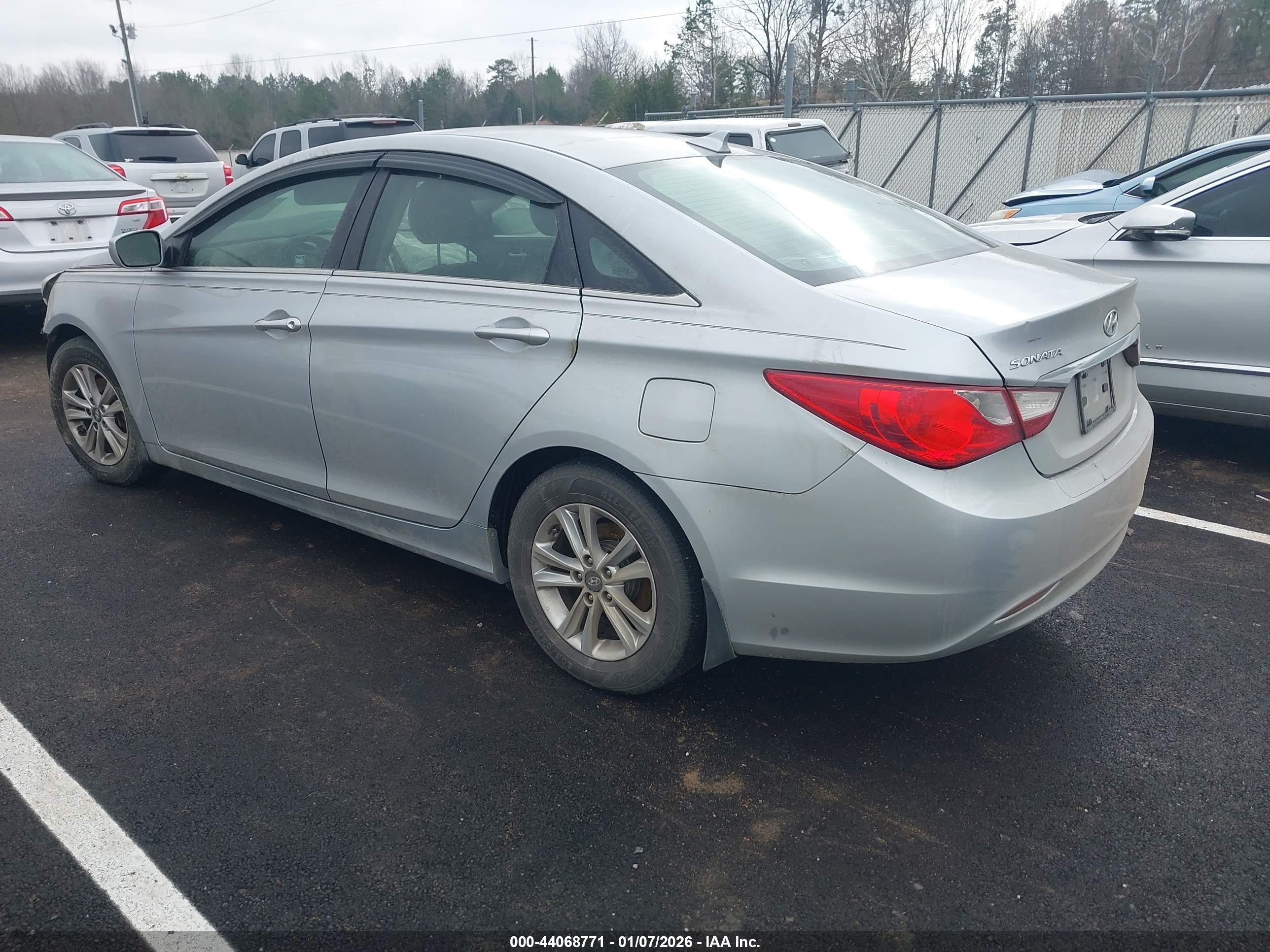 HYUNDAI SONATA image 3