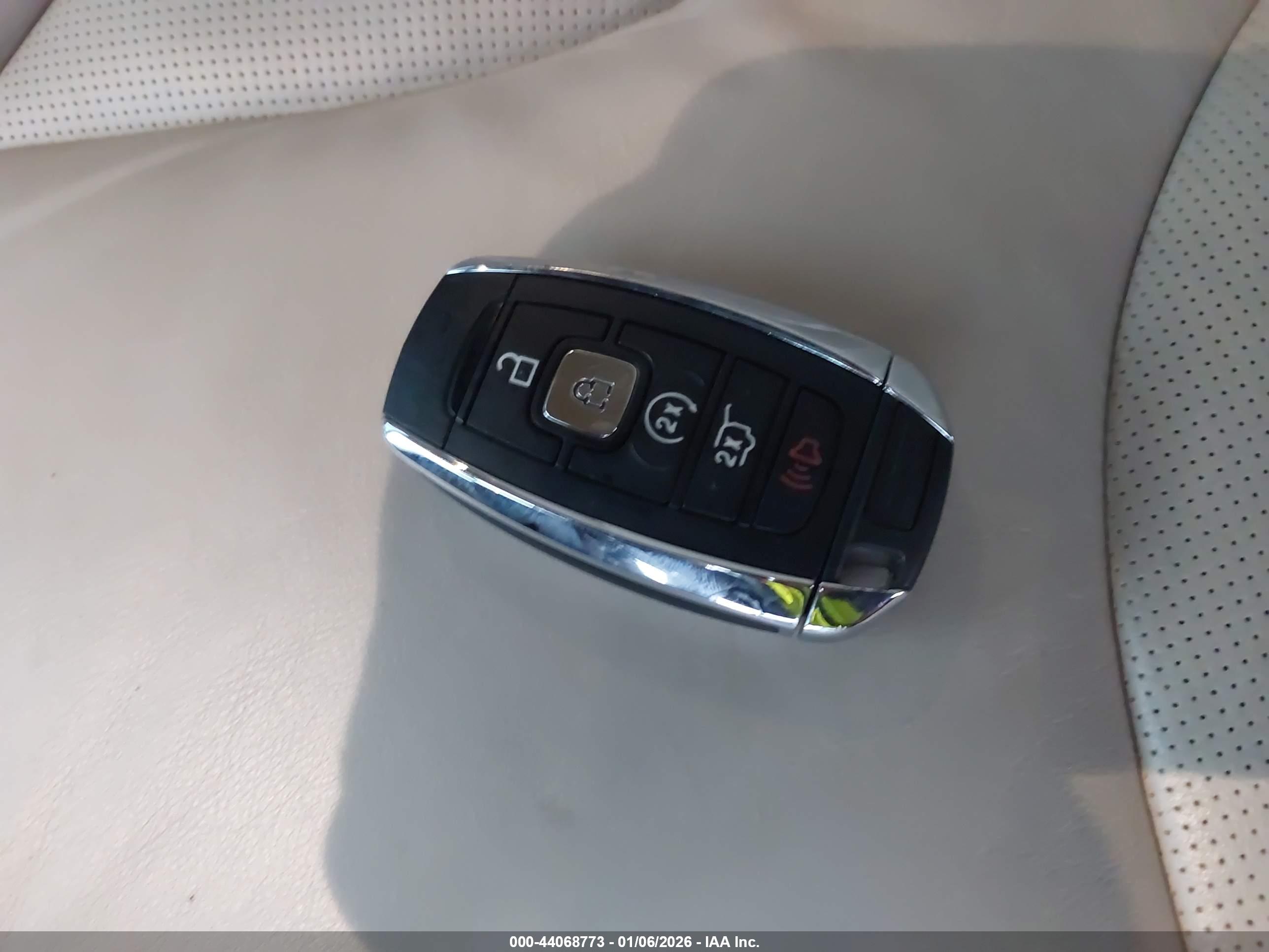 LINCOLN MKC image 11
