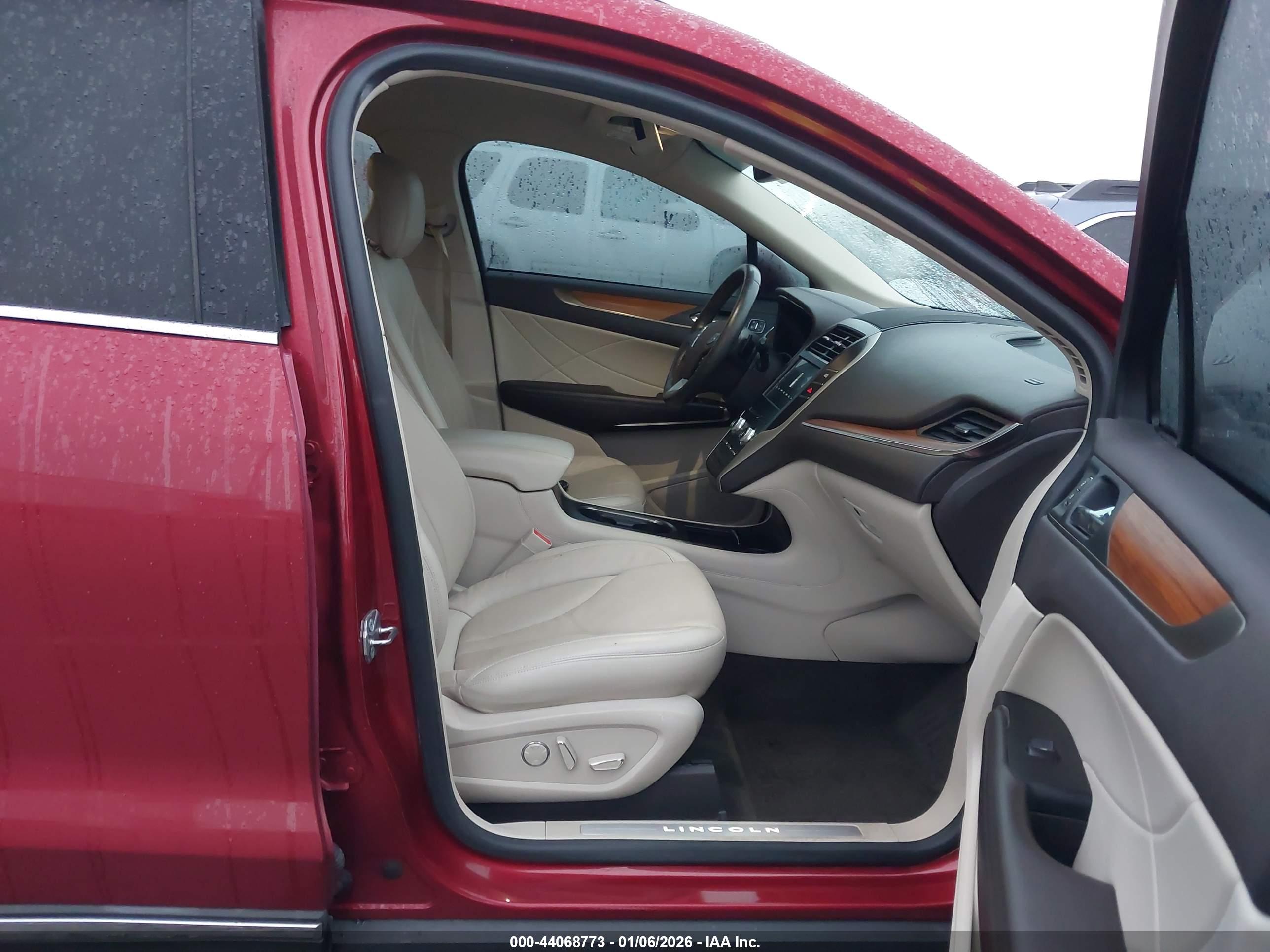 LINCOLN MKC image 5