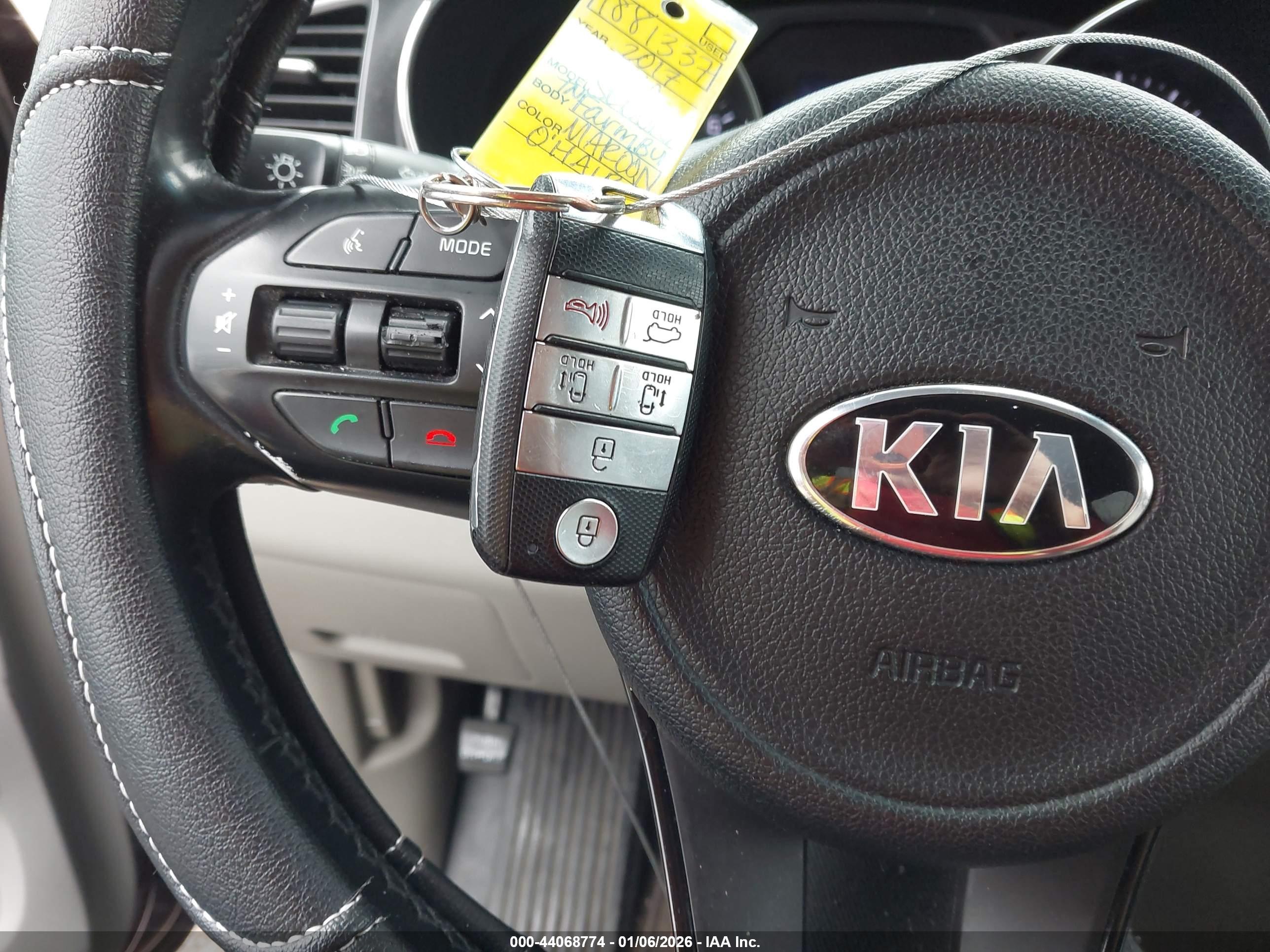 KIA SEDONA image 11