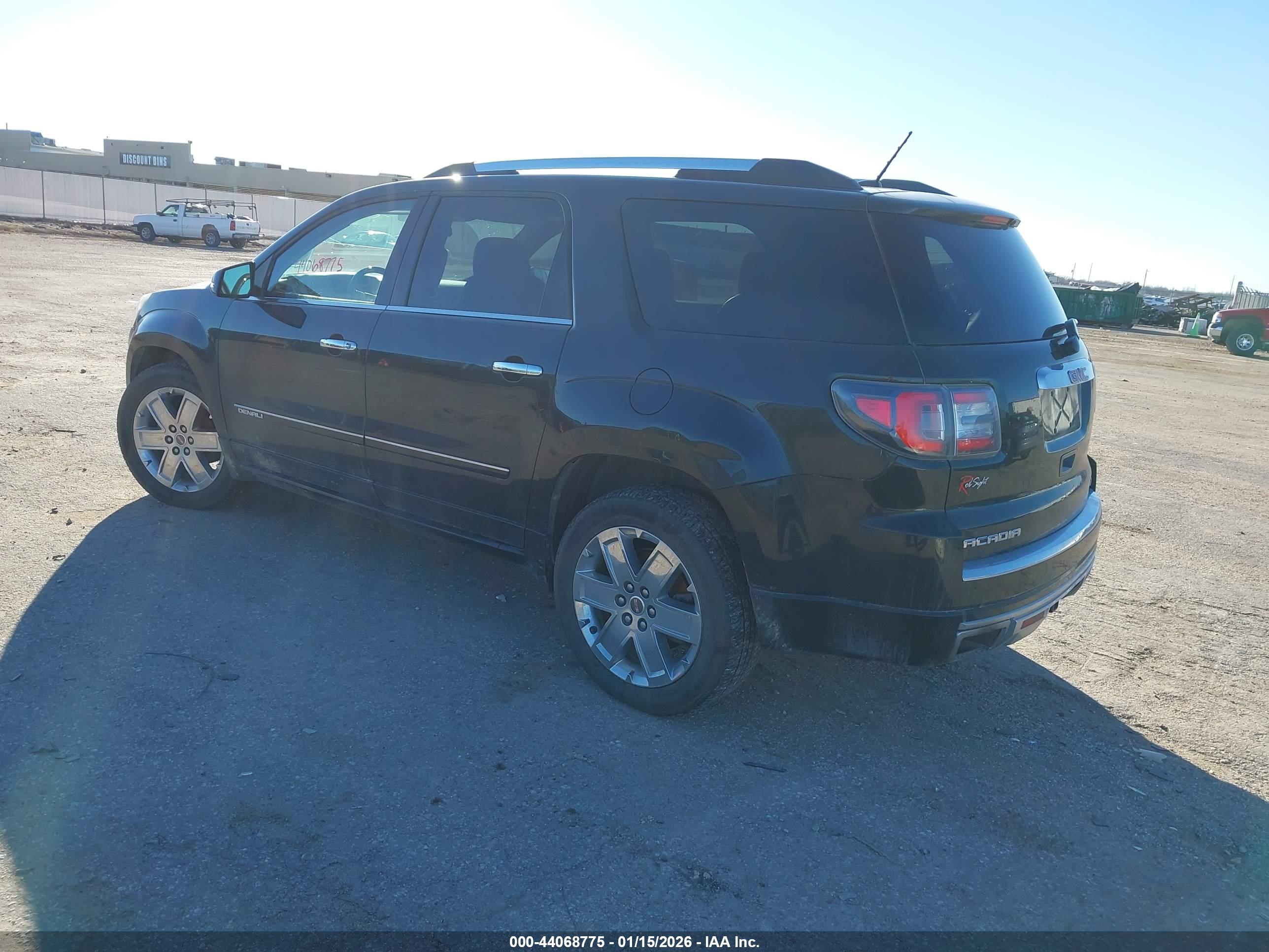 GMC ACADIA image 3