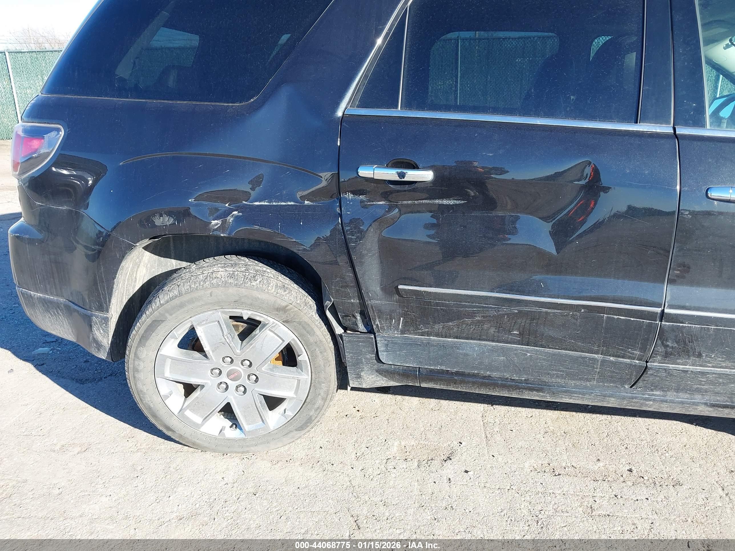 GMC ACADIA image 6