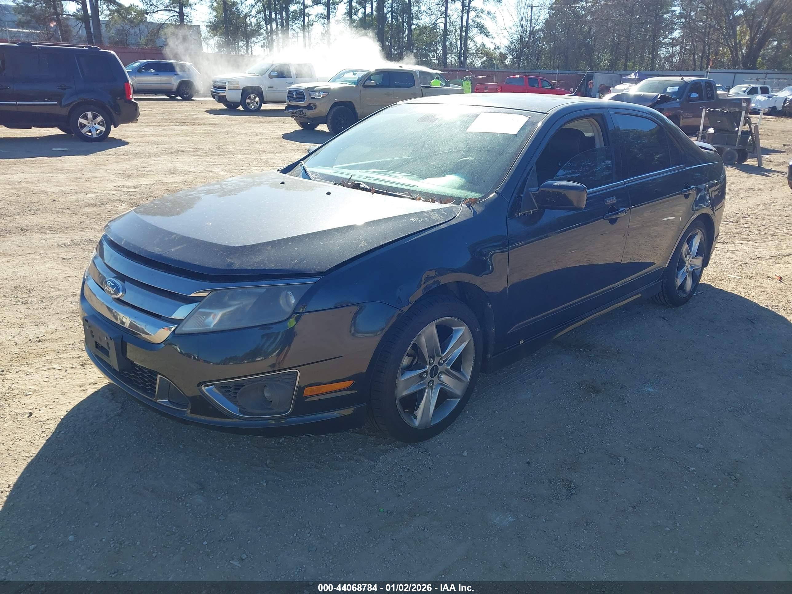 FORD FUSION image 2