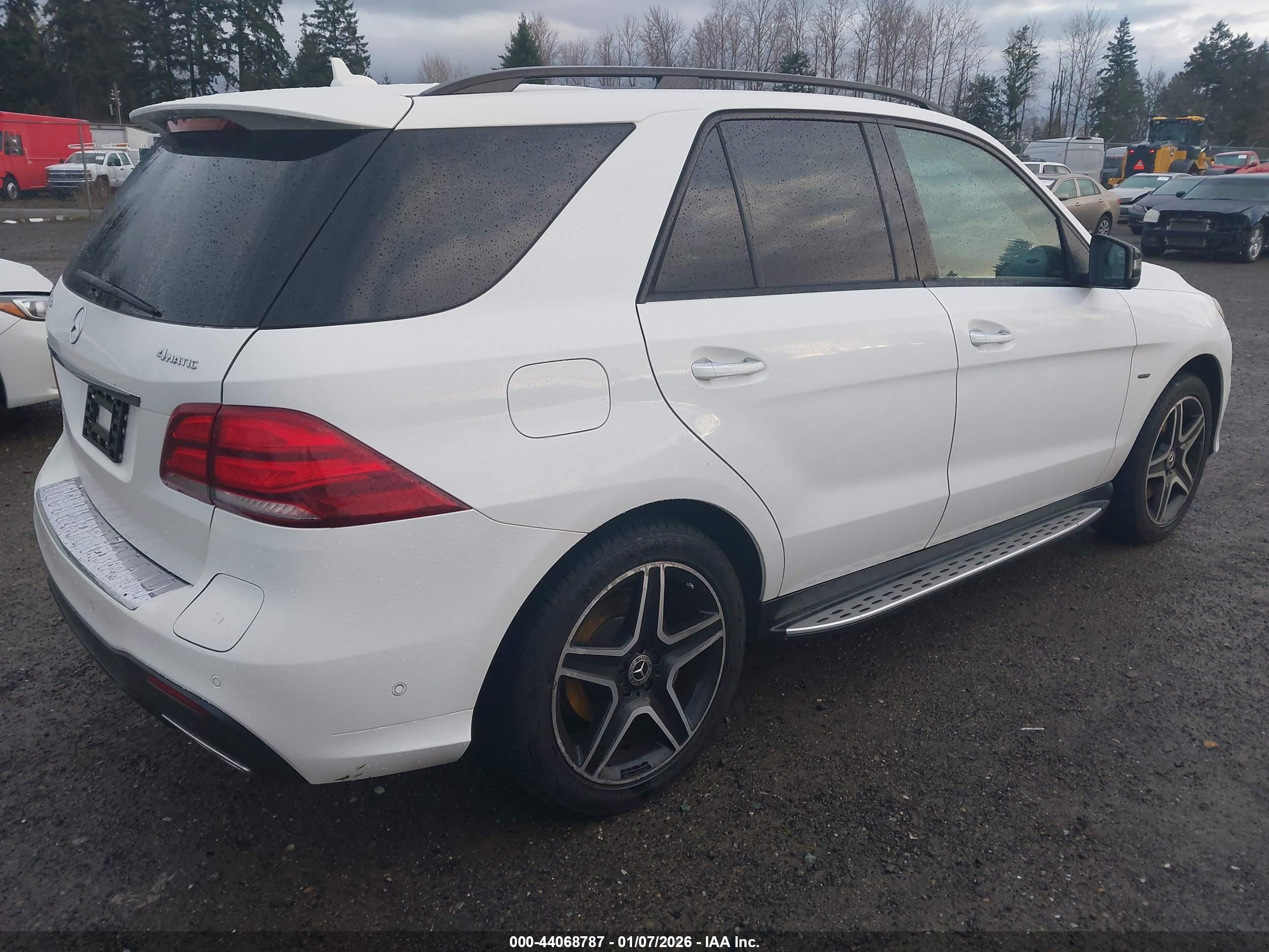 MERCEDES-BENZ GLE image 4