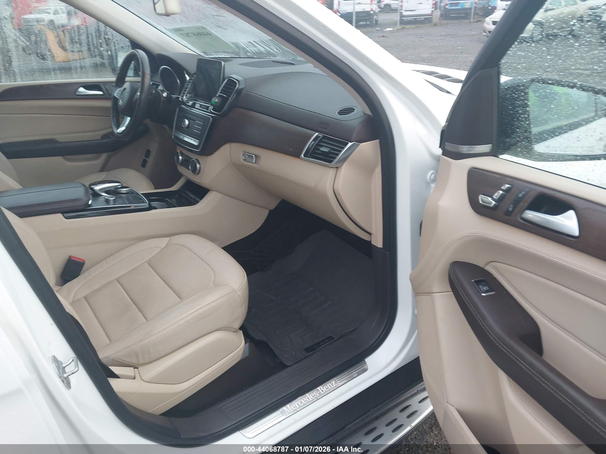 MERCEDES-BENZ GLE image 5