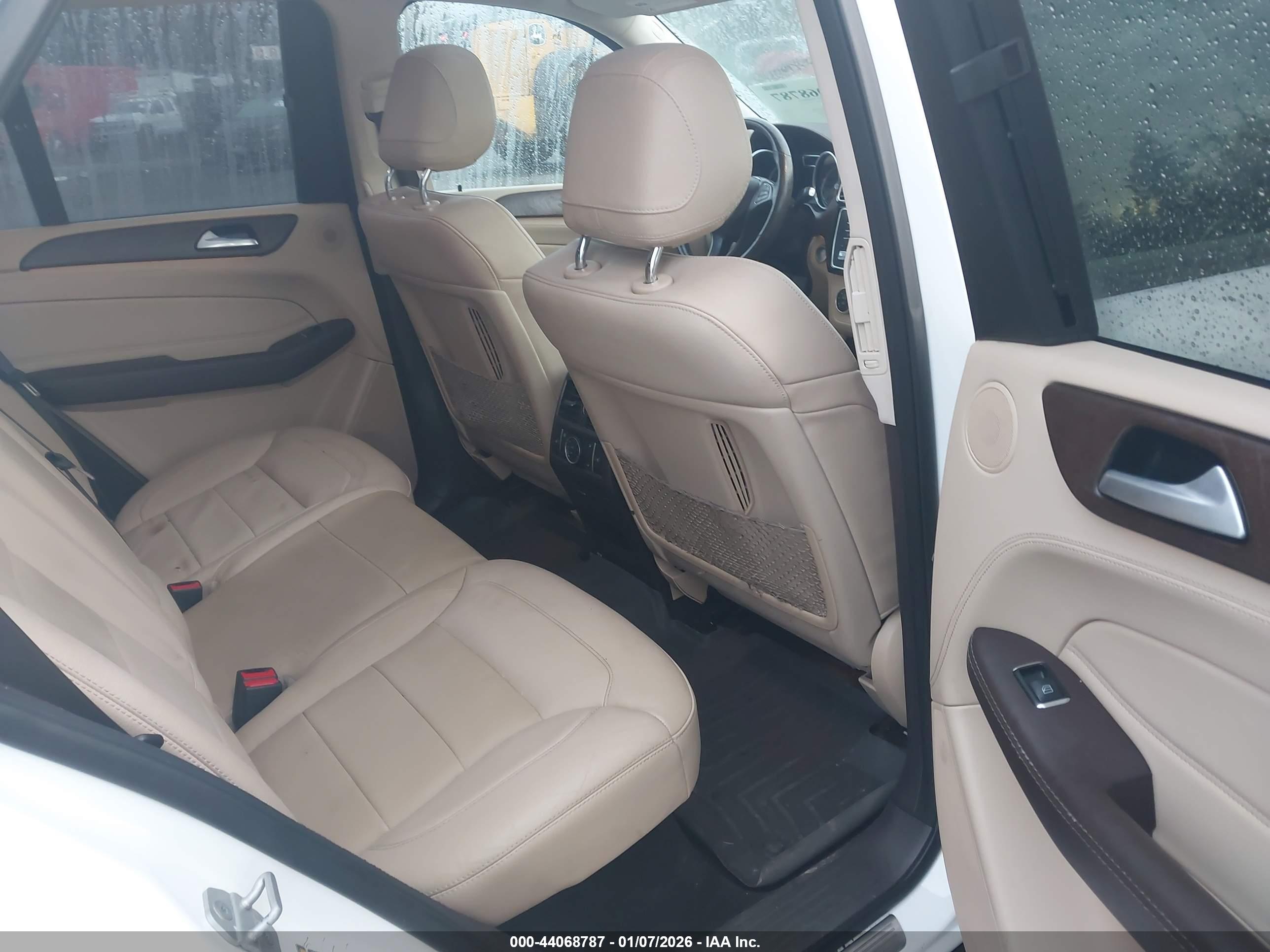 MERCEDES-BENZ GLE image 8