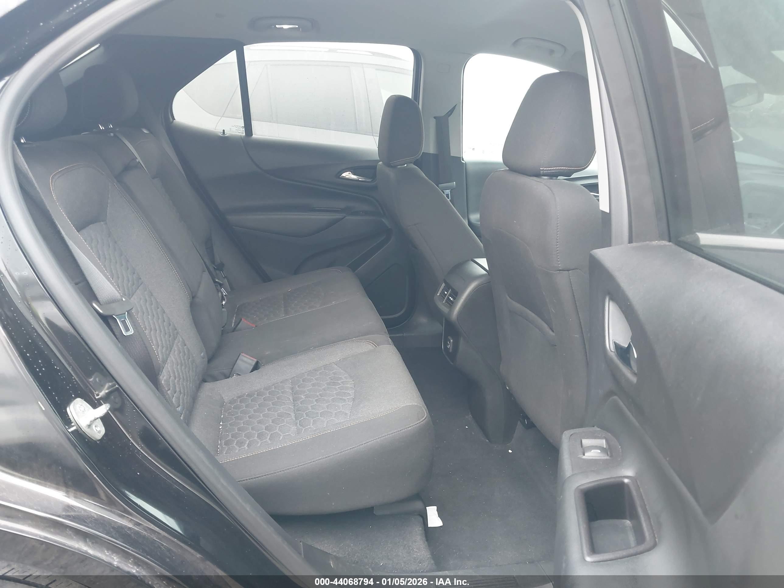 CHEVROLET EQUINOX image 8