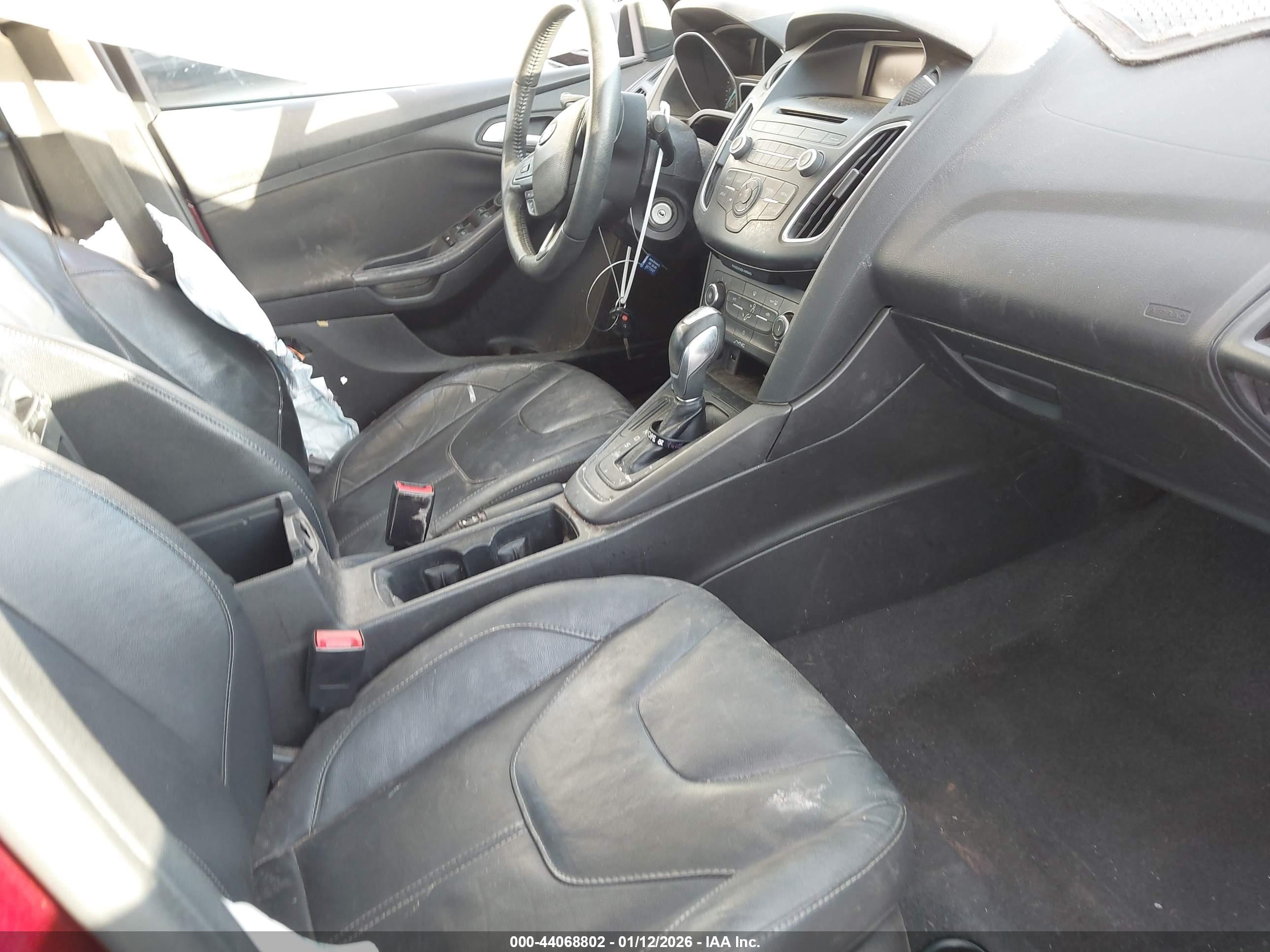 FORD FOCUS image 5