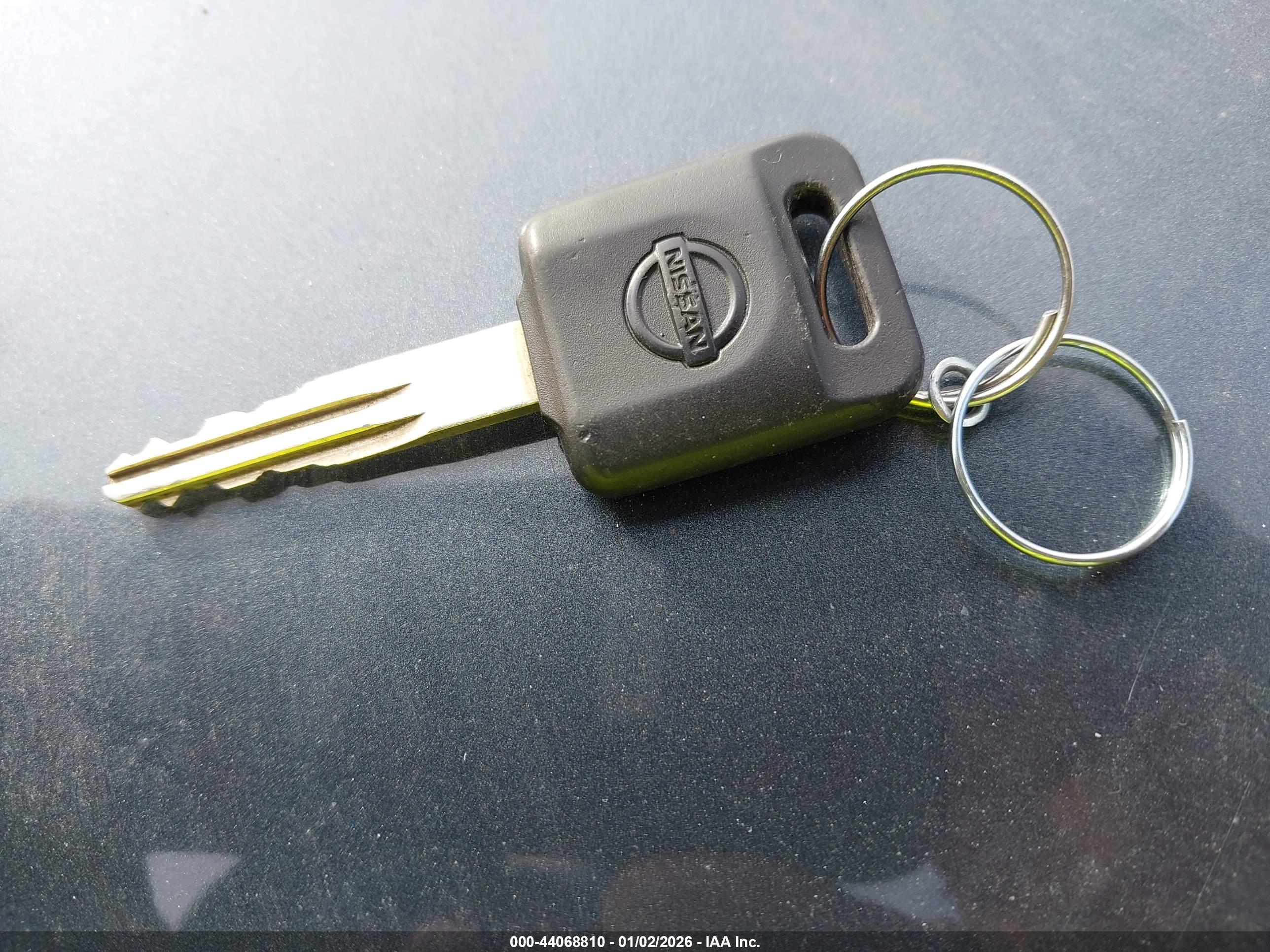 NISSAN VERSA image 11