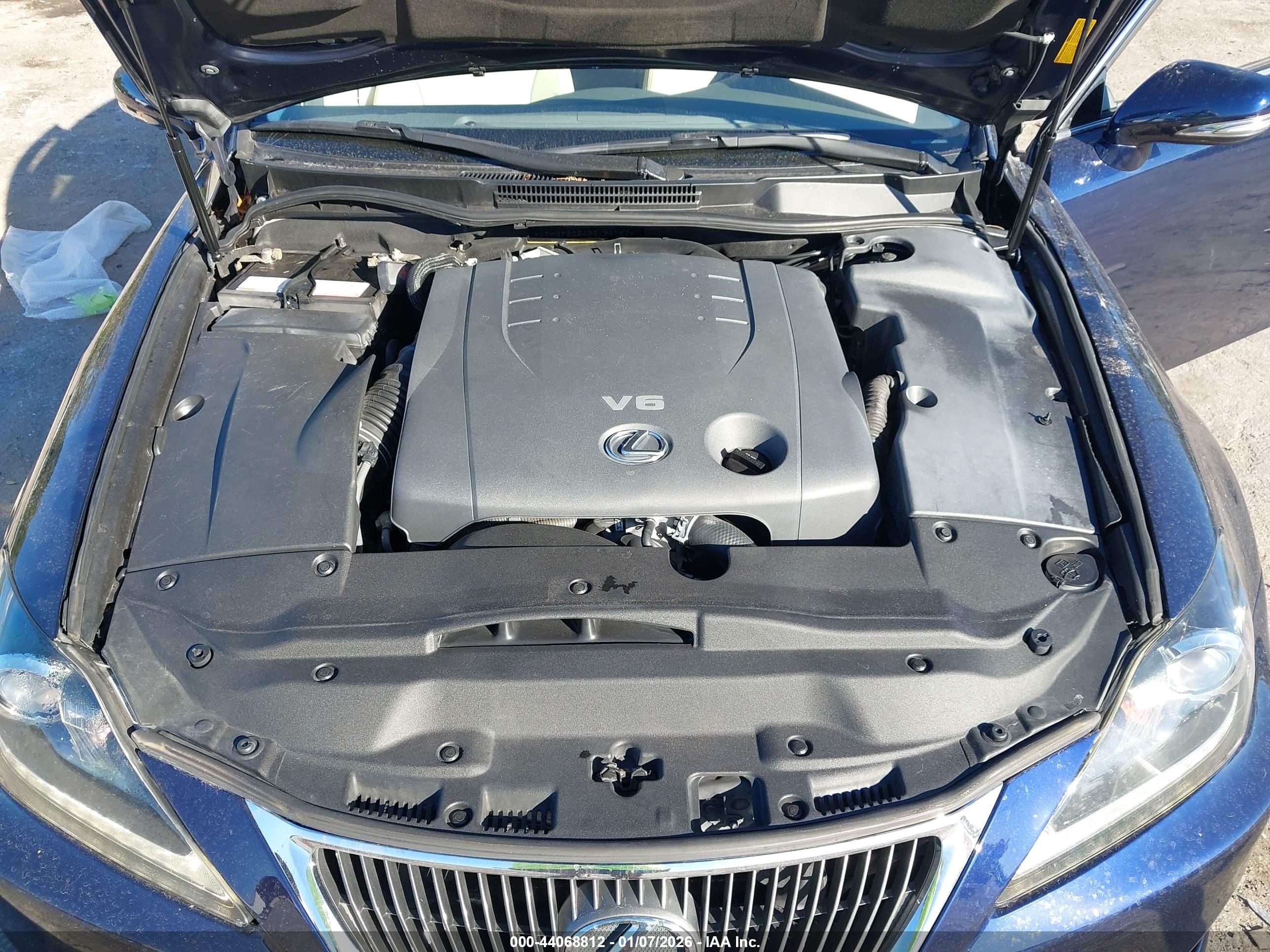 LEXUS IS image 10
