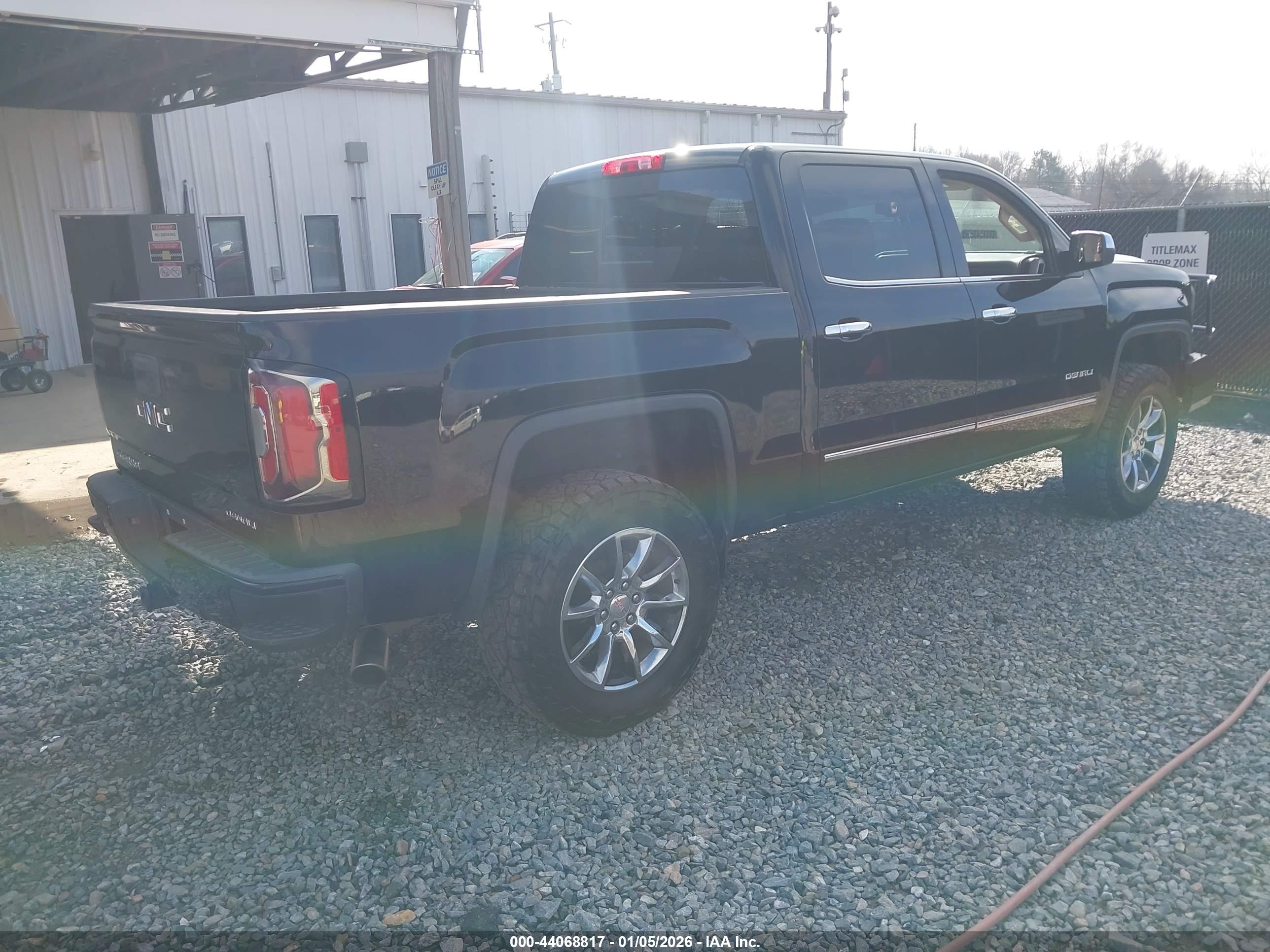 GMC SIERRA image 4