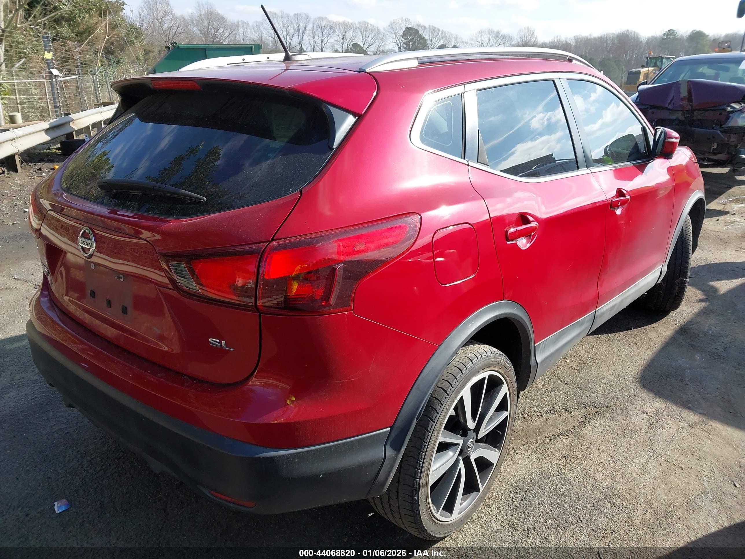 NISSAN ROGUE image 4