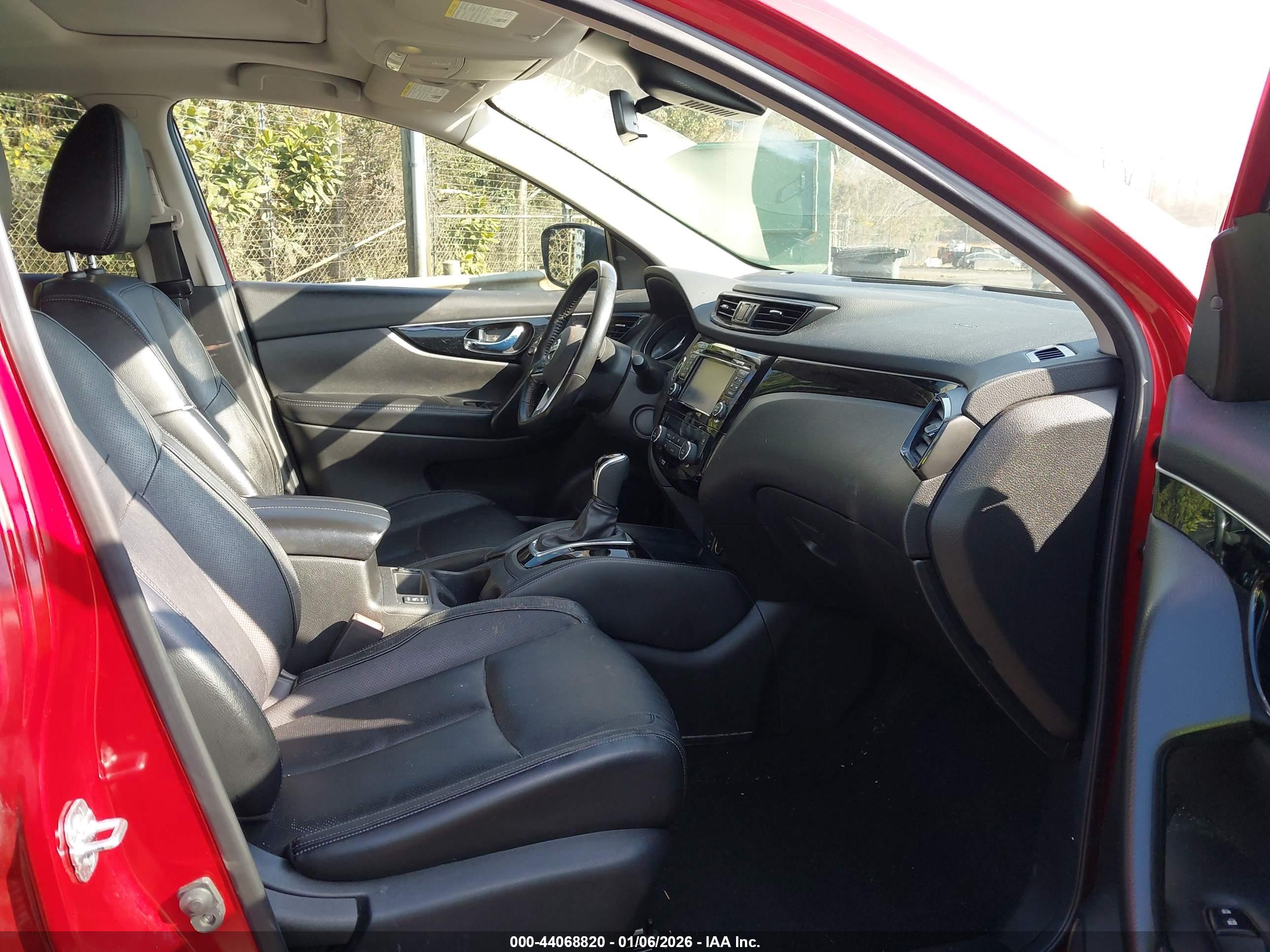 NISSAN ROGUE image 5