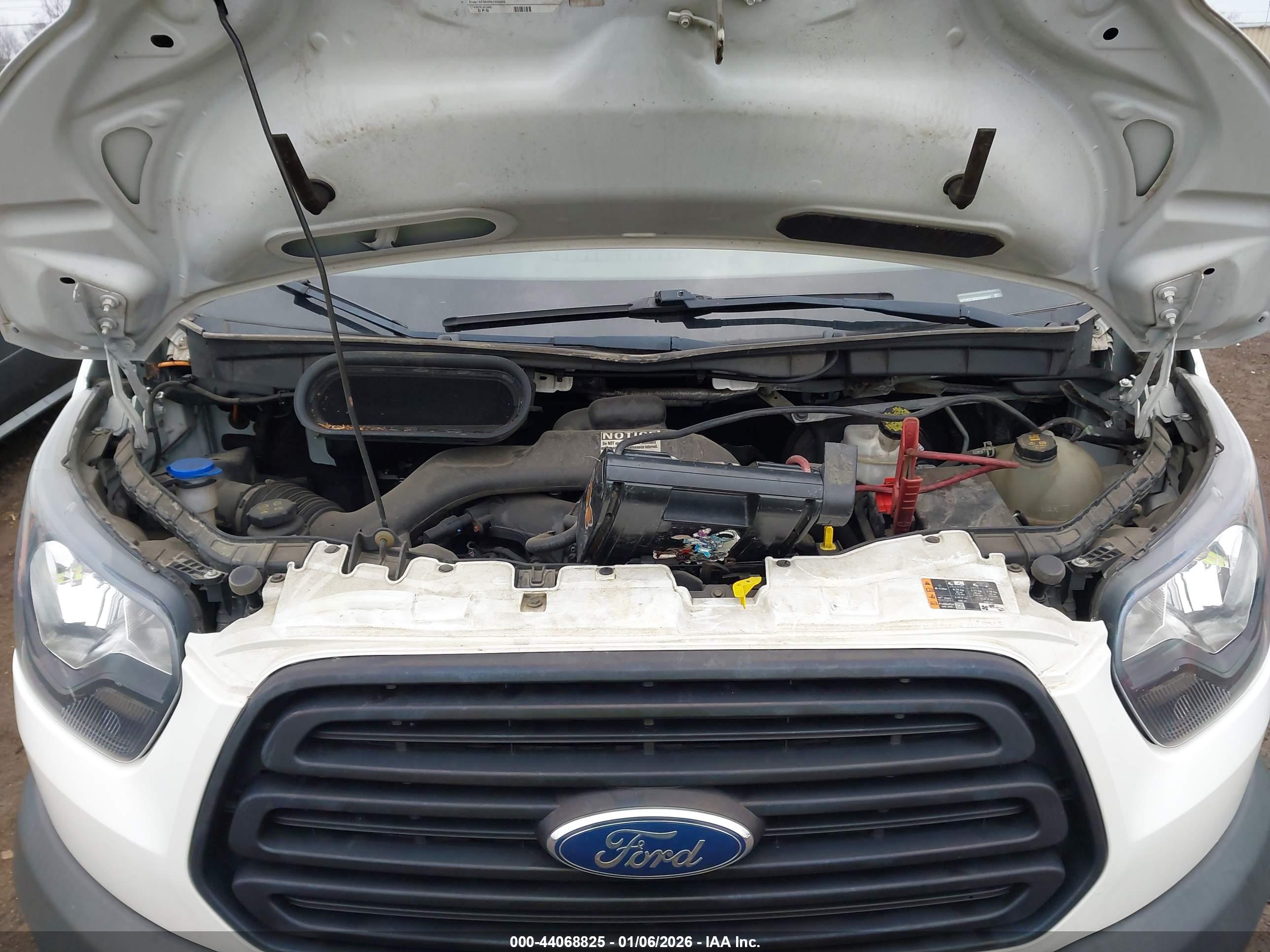 FORD TRANSIT-150 image 10