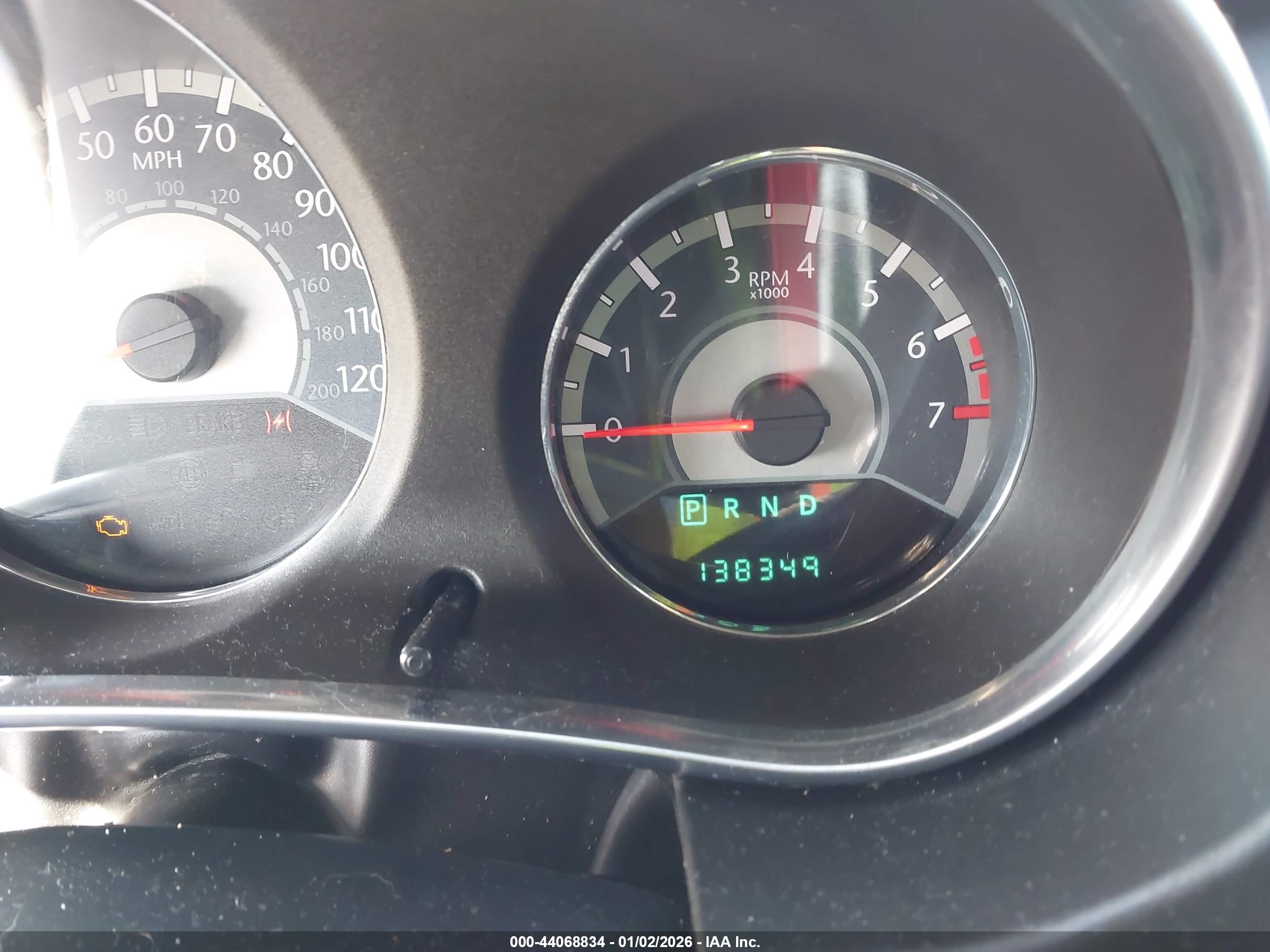 CHRYSLER 200 image 7