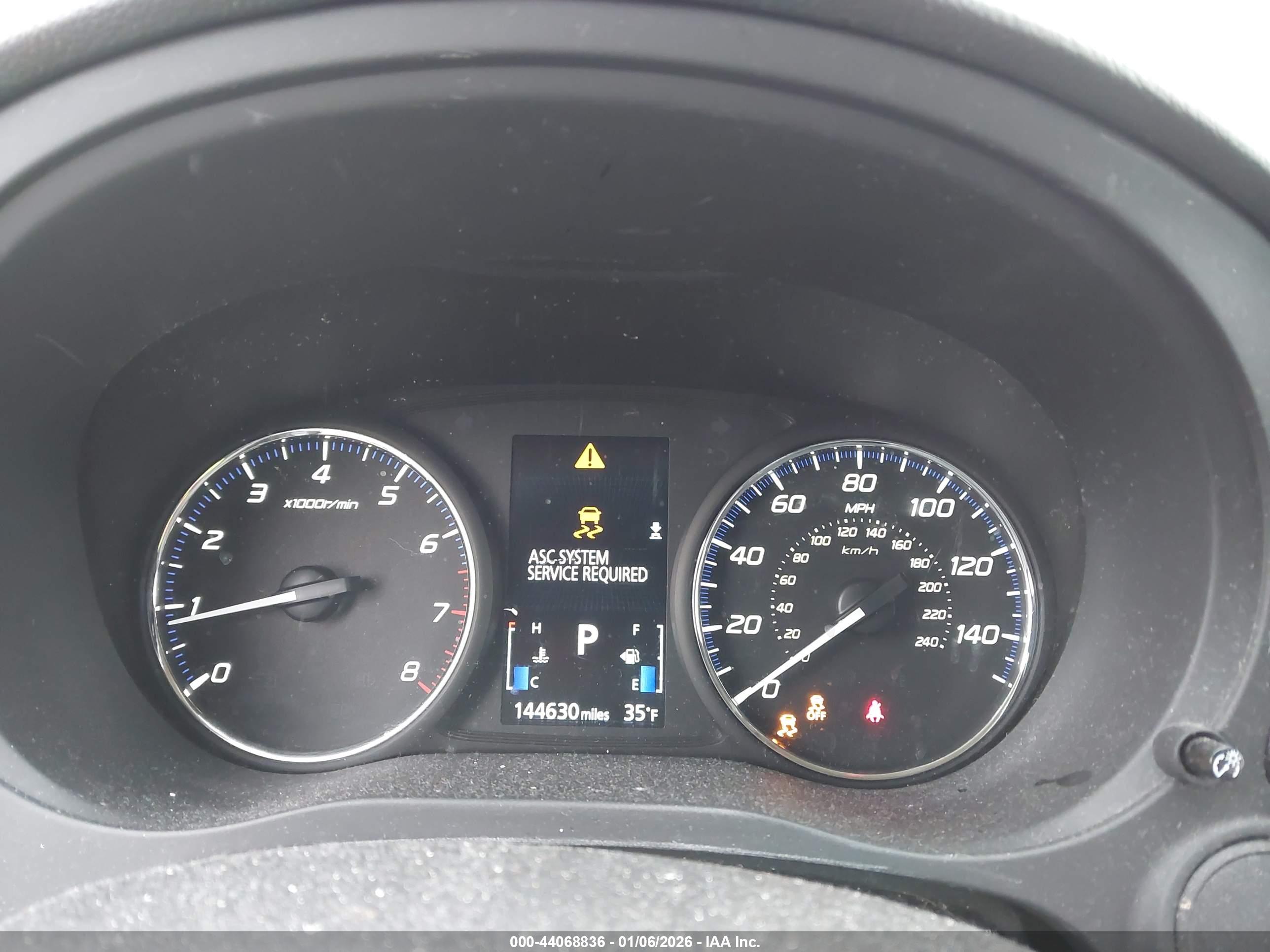 MITSUBISHI OUTLANDER image 7