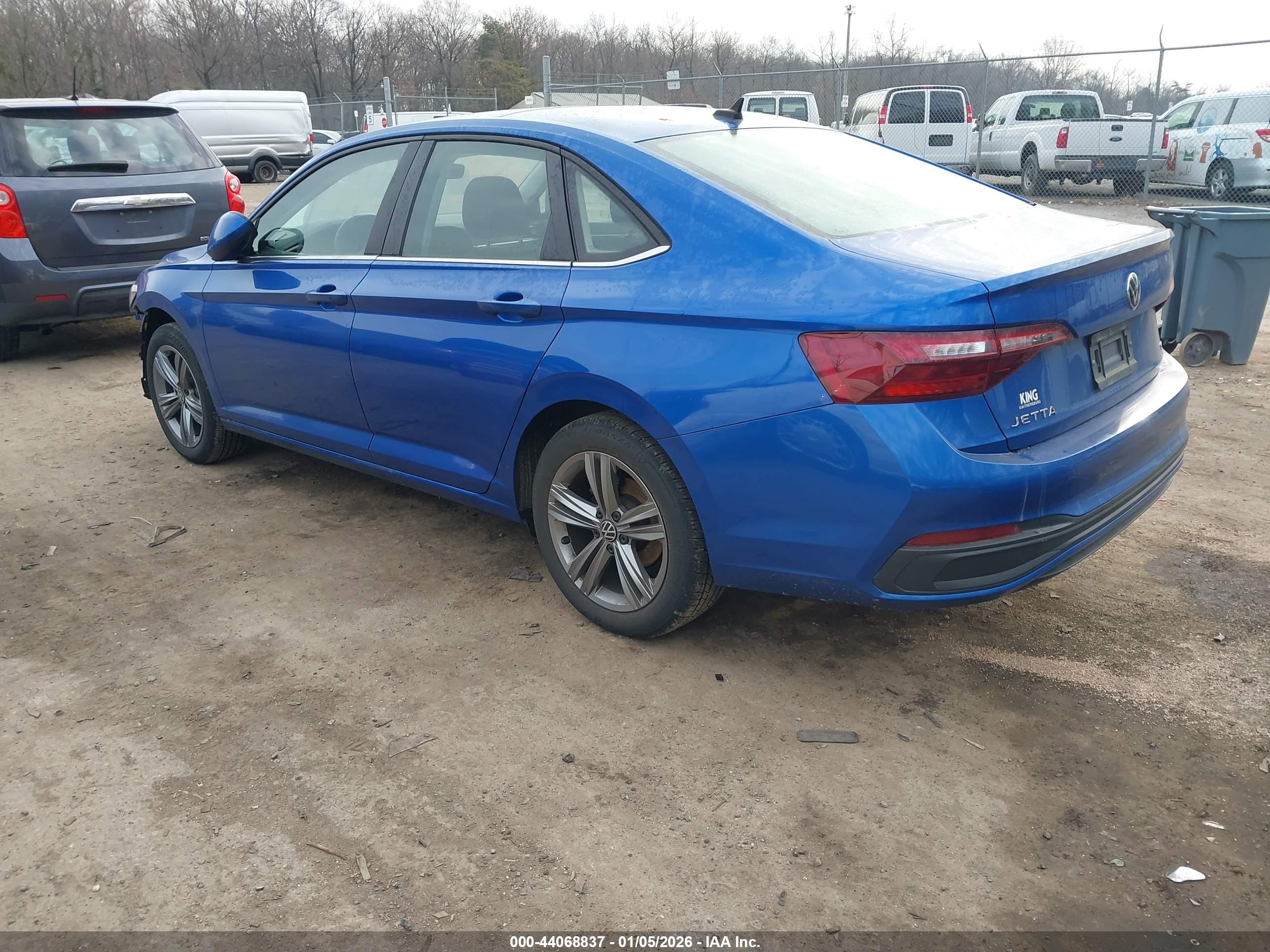 VOLKSWAGEN JETTA image 3