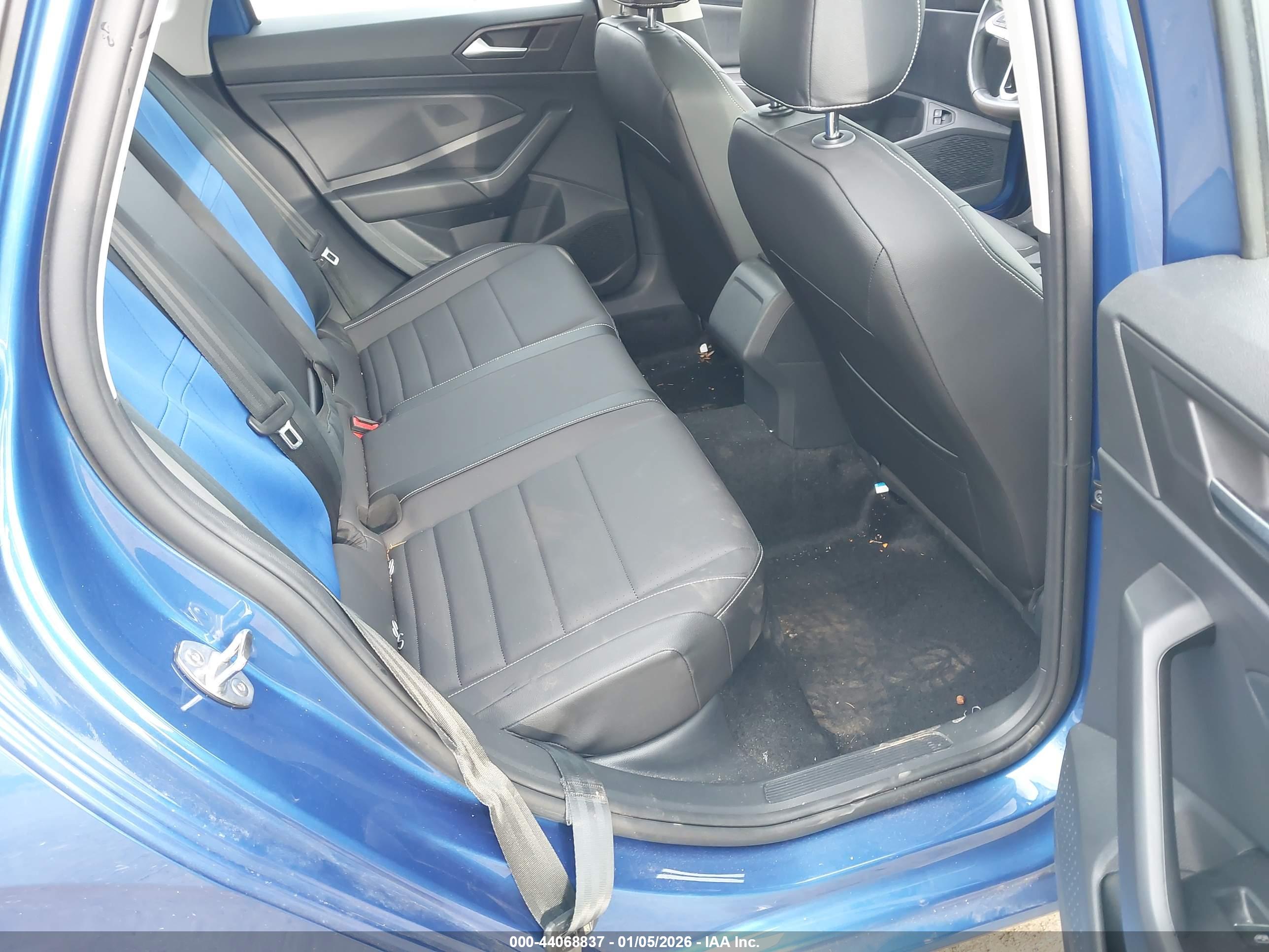 VOLKSWAGEN JETTA image 8