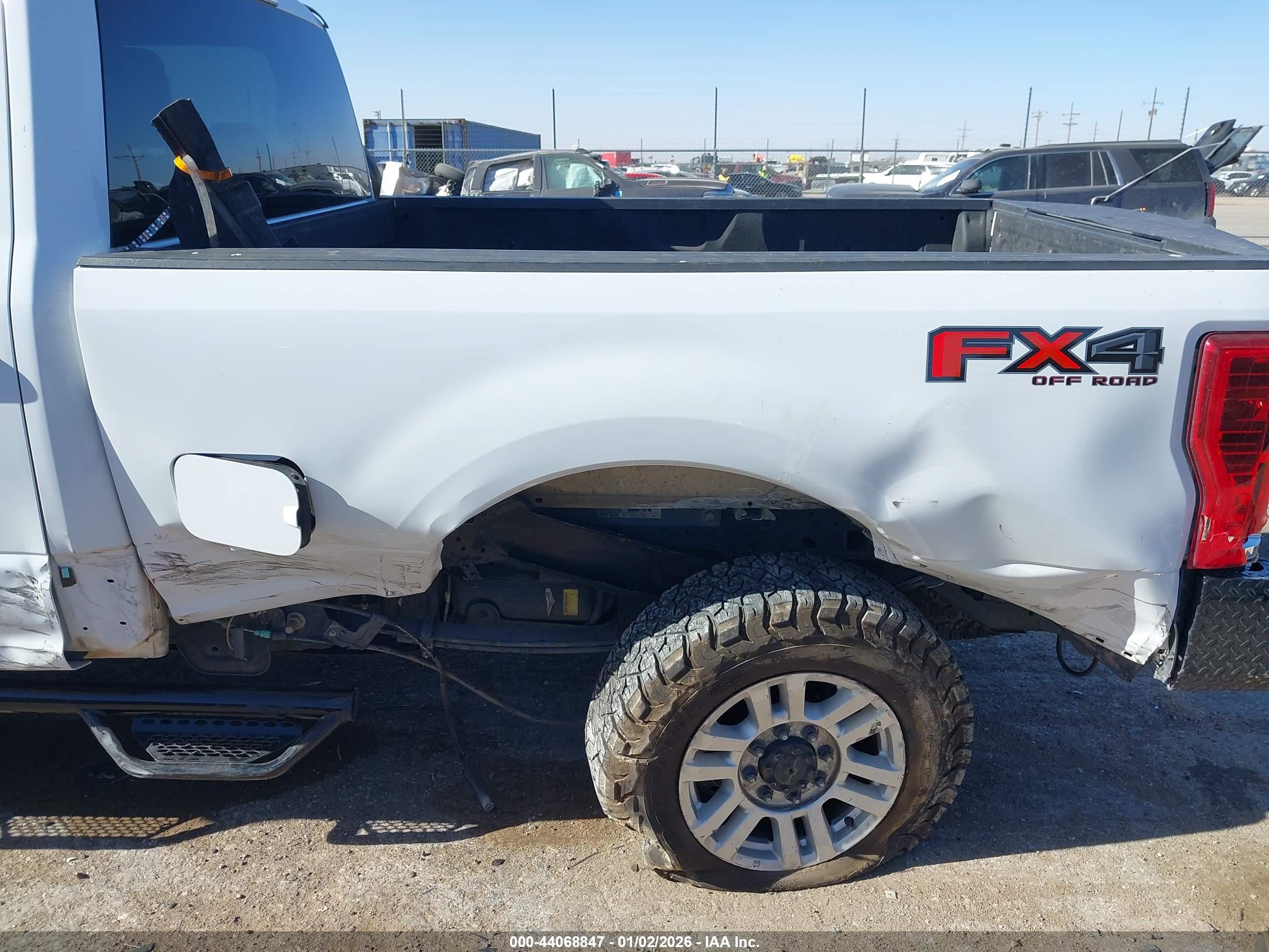 FORD F-250 image 6