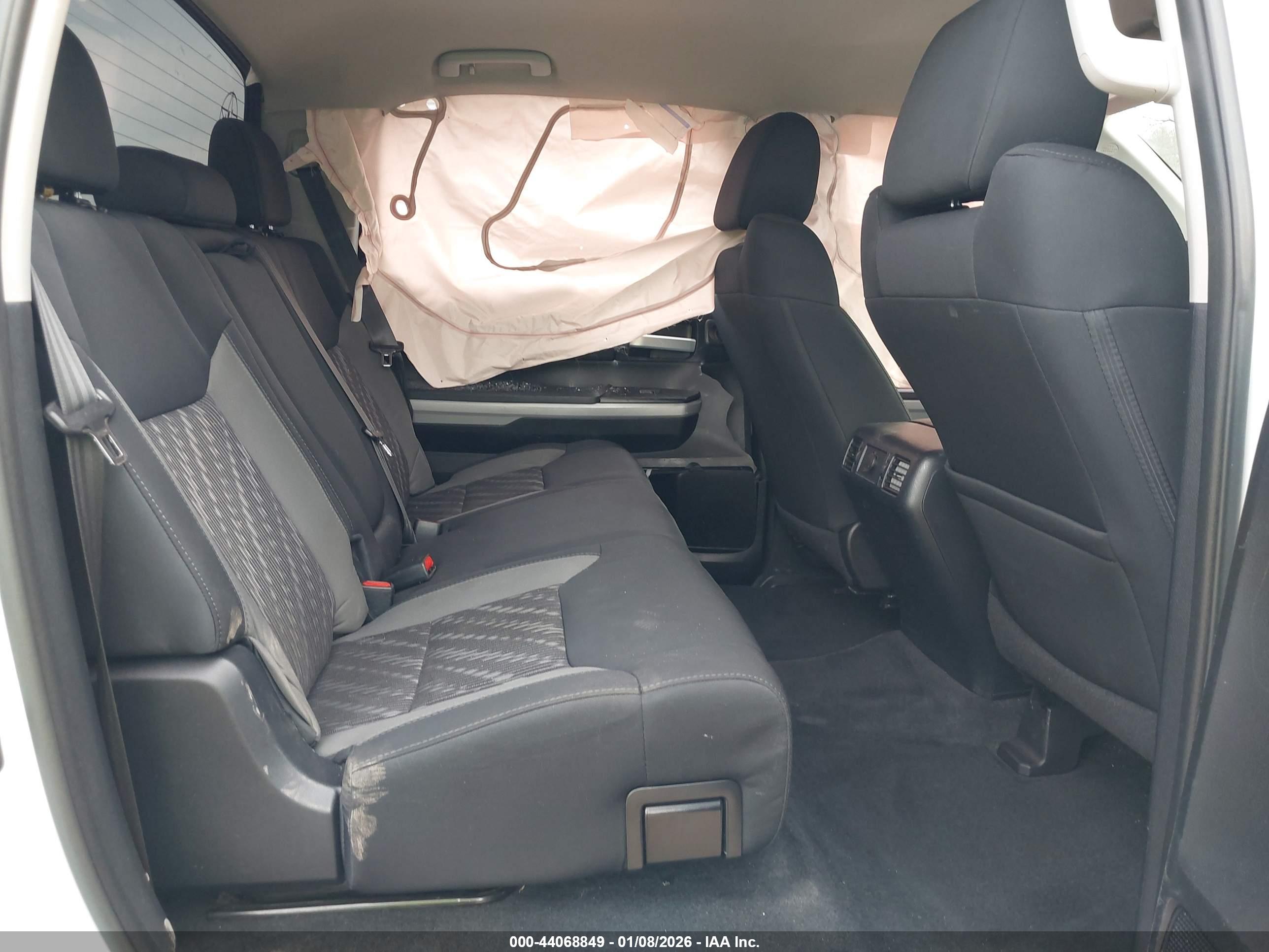 TOYOTA TUNDRA image 8