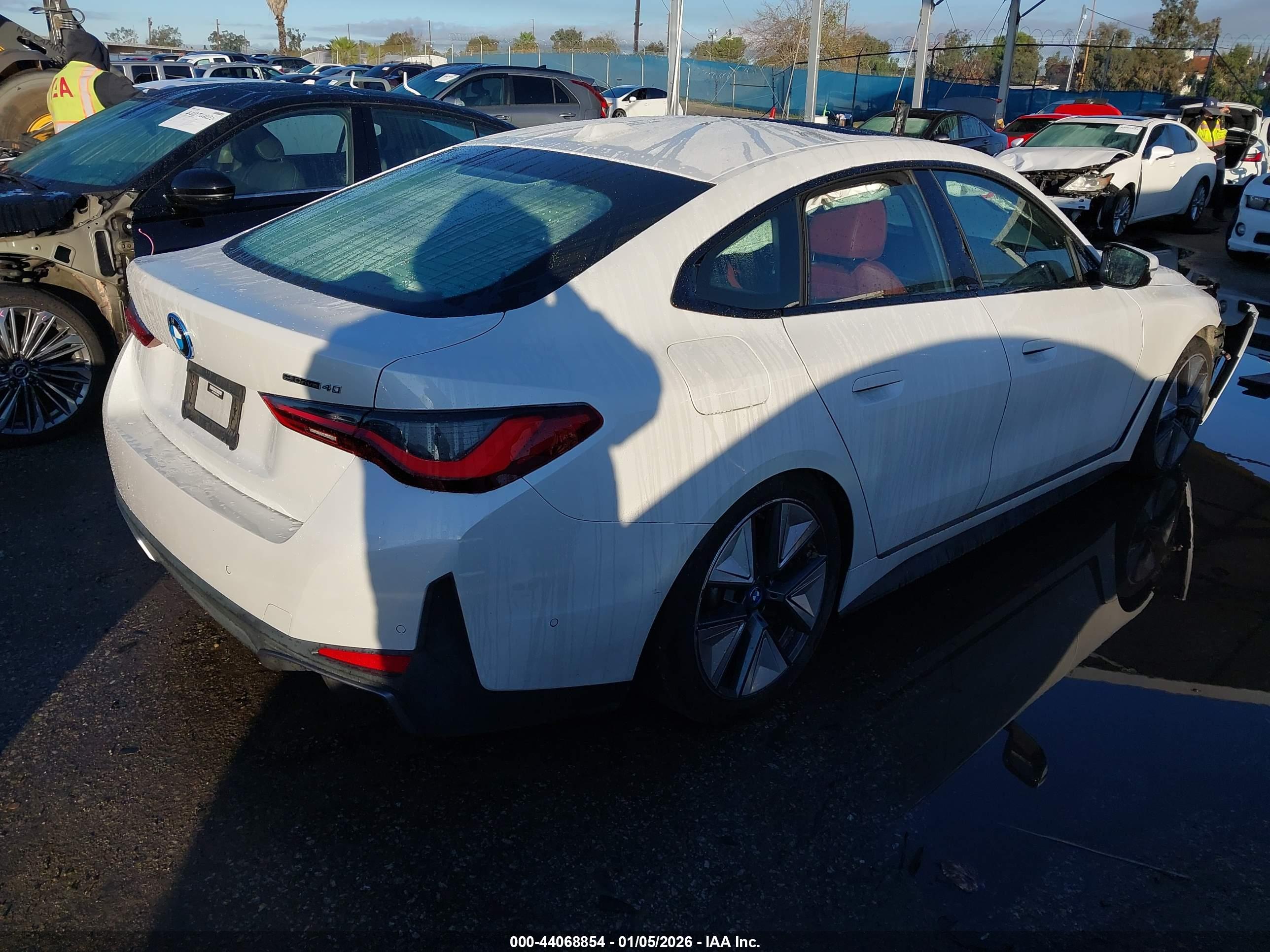 BMW I4 image 4