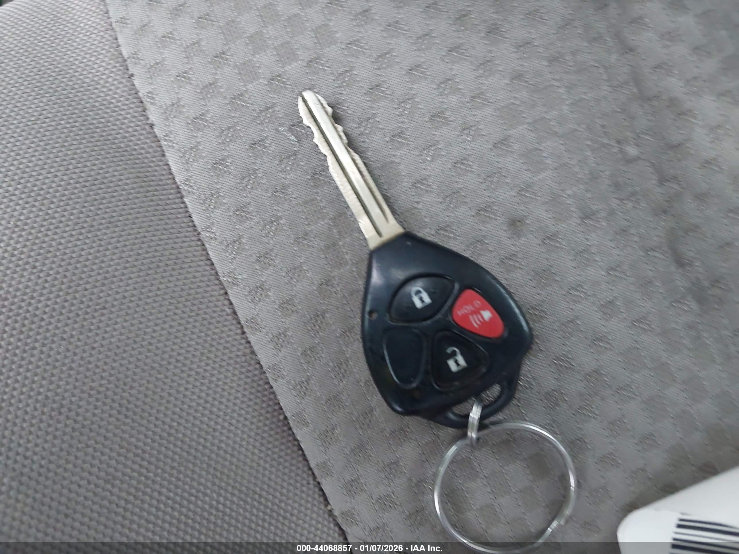 TOYOTA RAV4 image 11