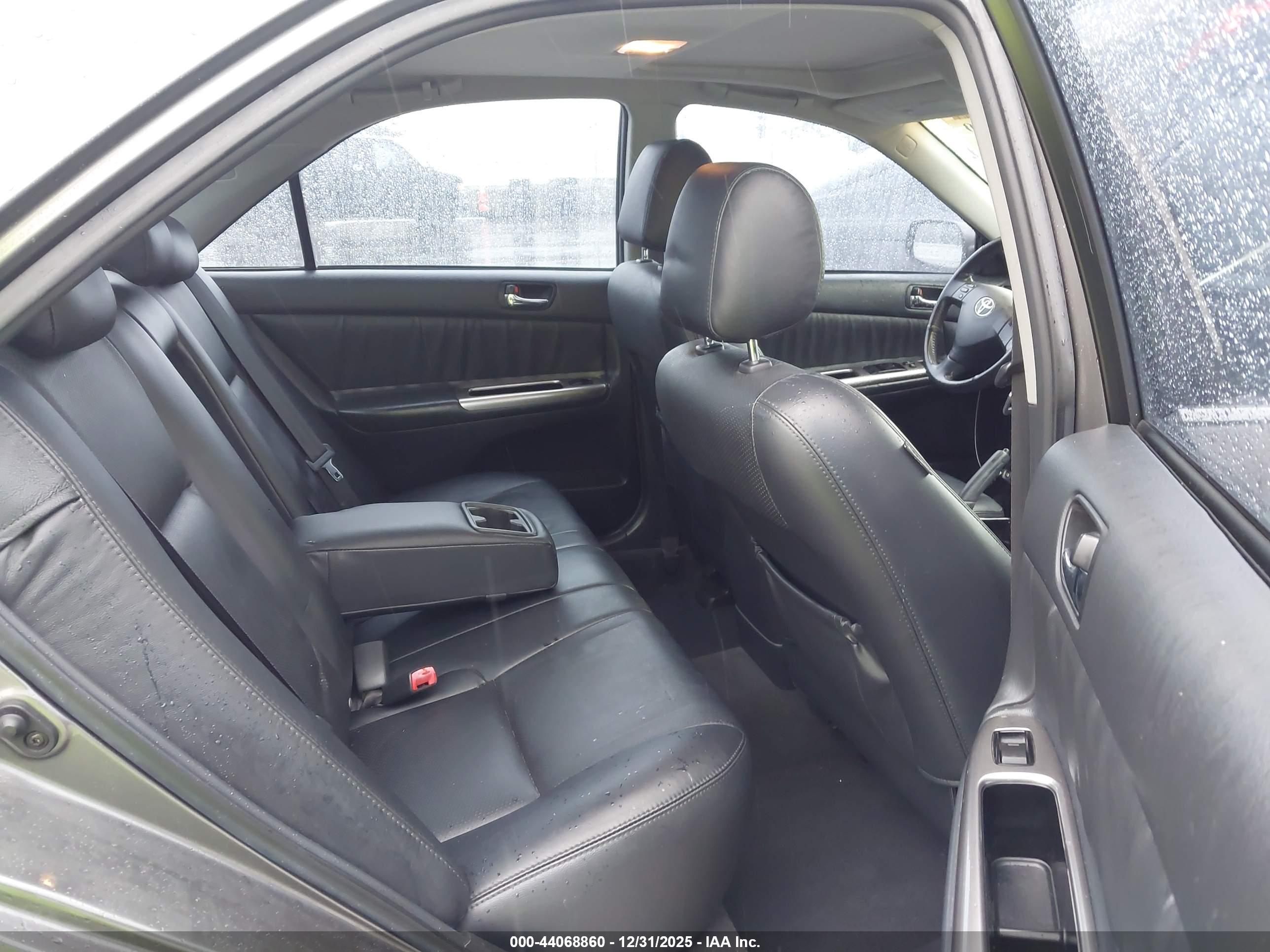 TOYOTA CAMRY image 8