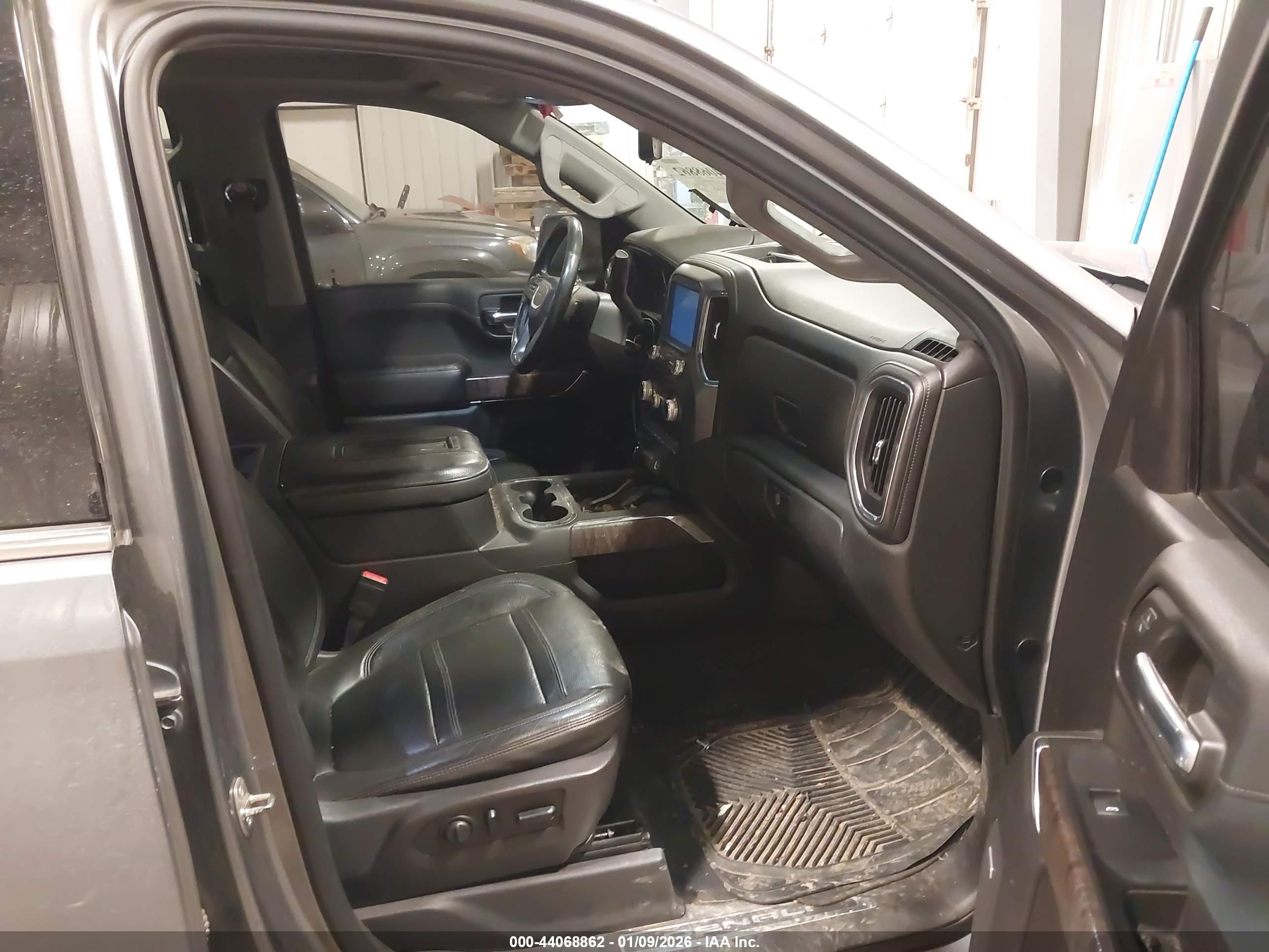 GMC SIERRA image 5