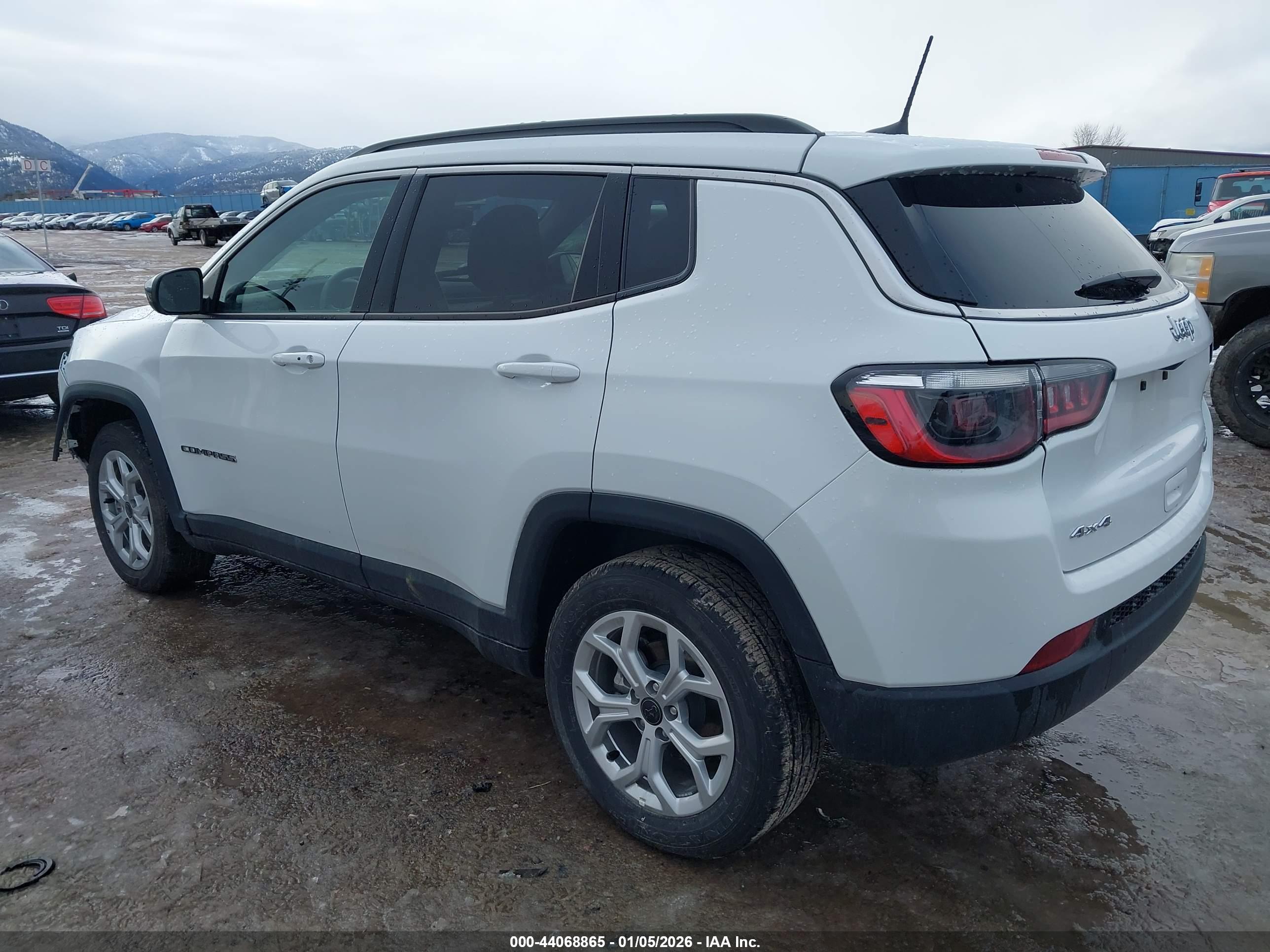 JEEP COMPASS image 3