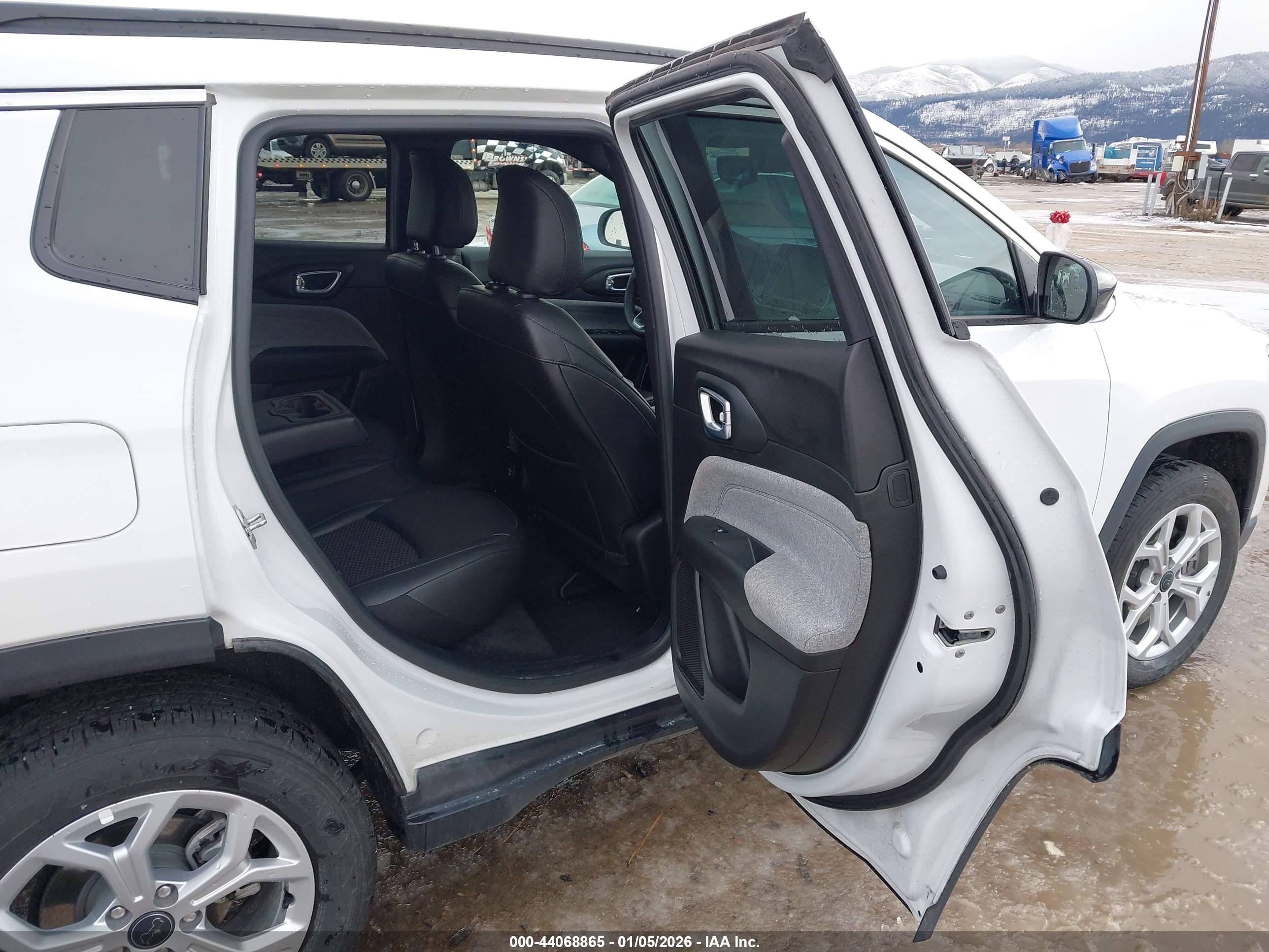 JEEP COMPASS image 8
