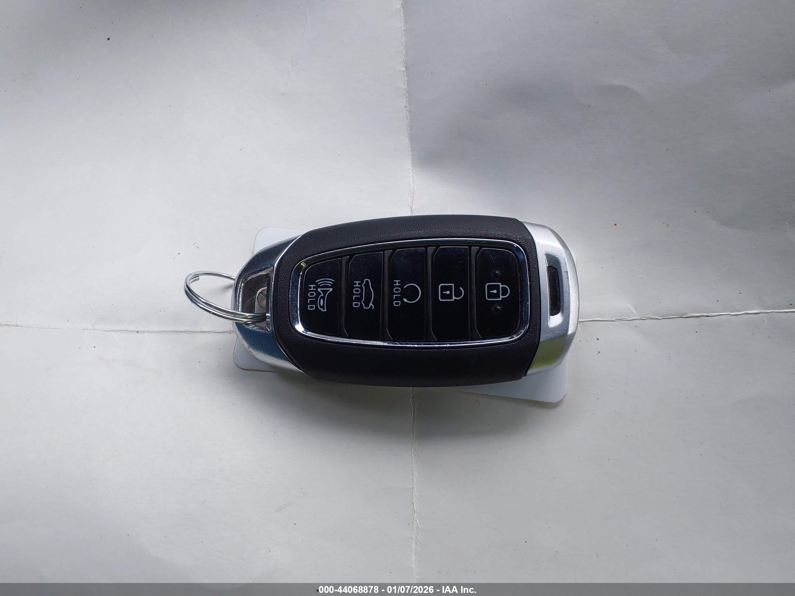 HYUNDAI ELANTRA image 11