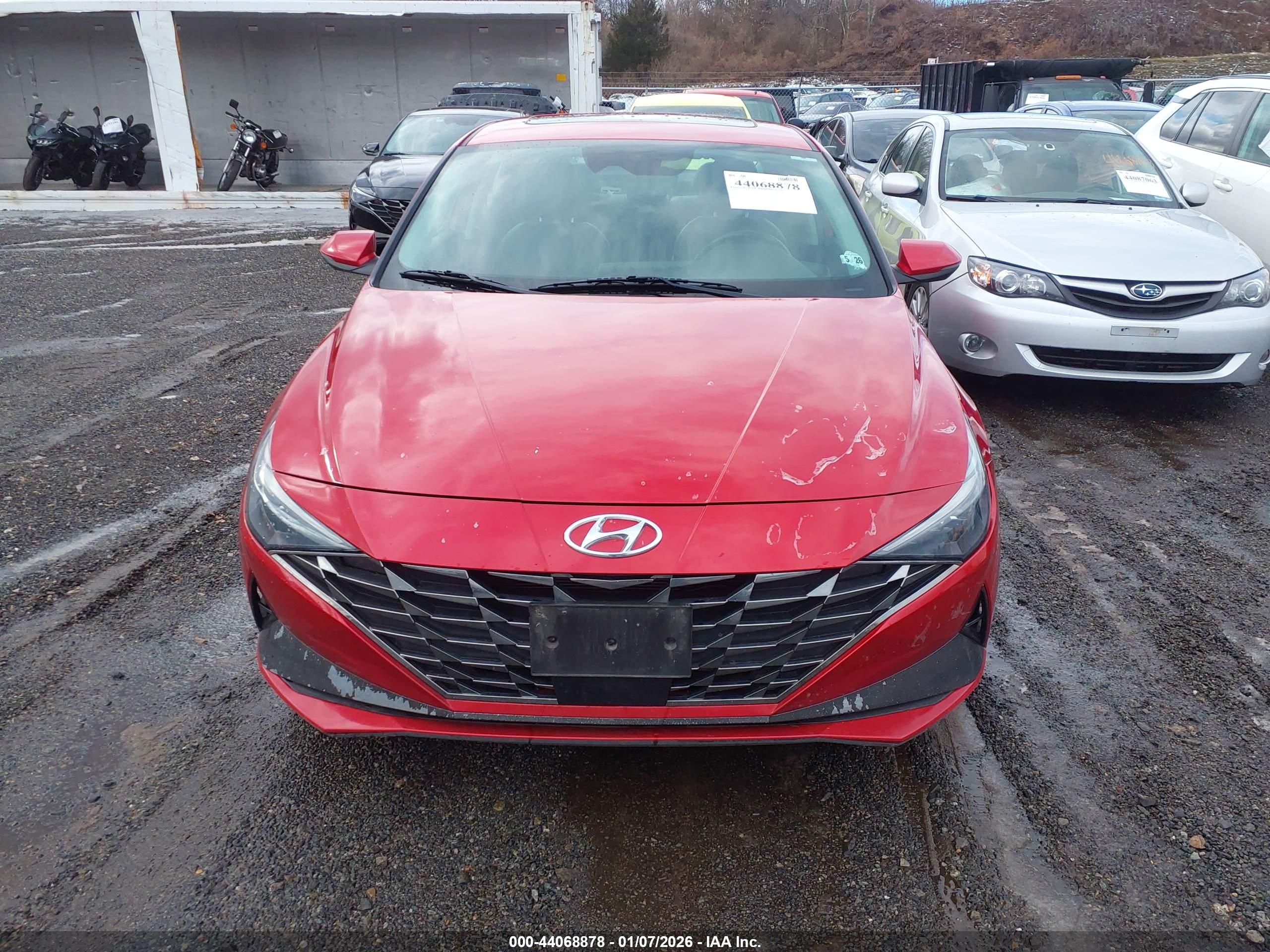 HYUNDAI ELANTRA image 6