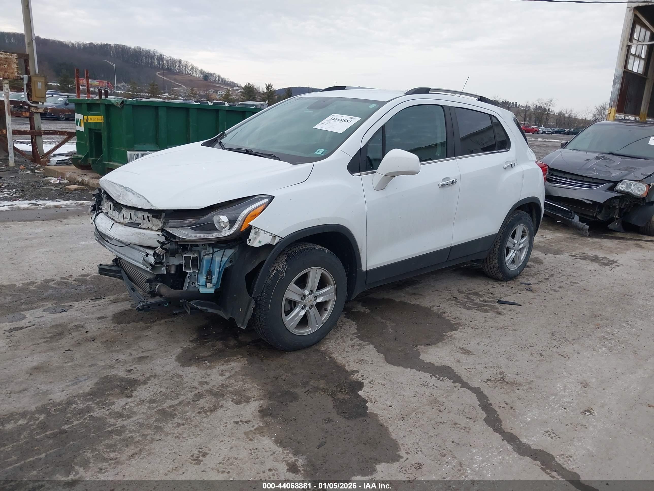 CHEVROLET TRAX image 2