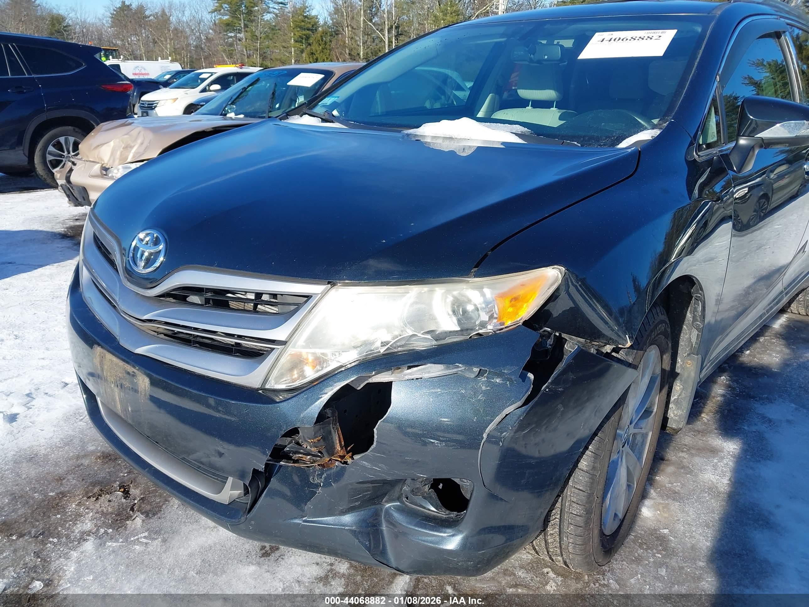 TOYOTA VENZA image 6