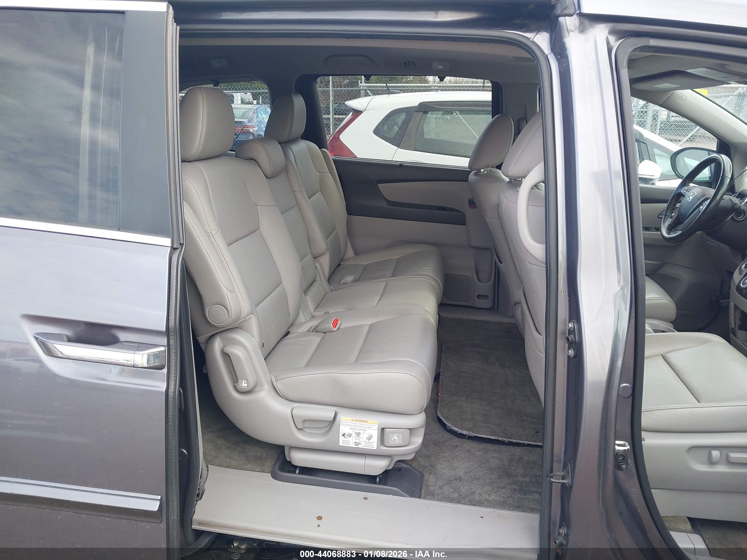 HONDA ODYSSEY image 8