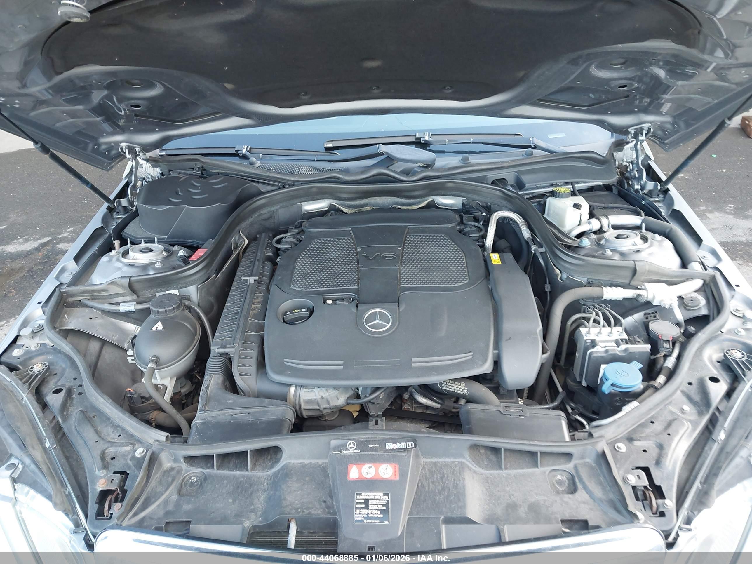 MERCEDES-BENZ E image 10