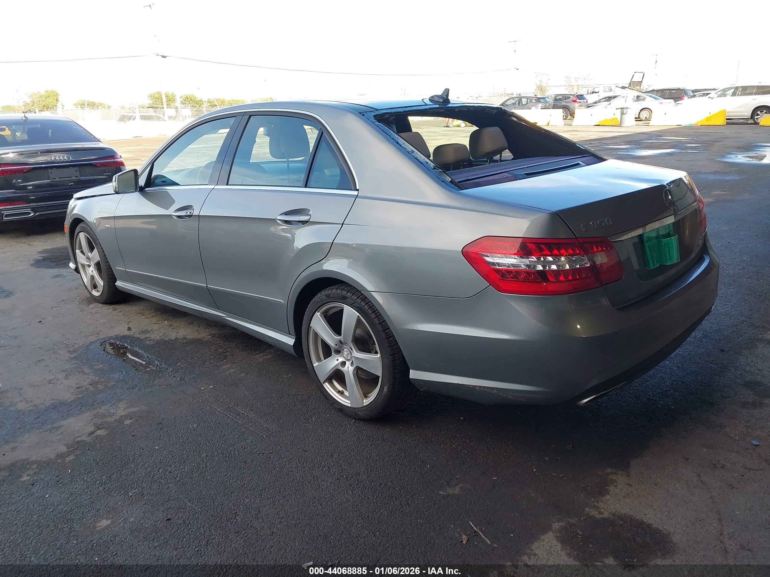 MERCEDES-BENZ E image 3