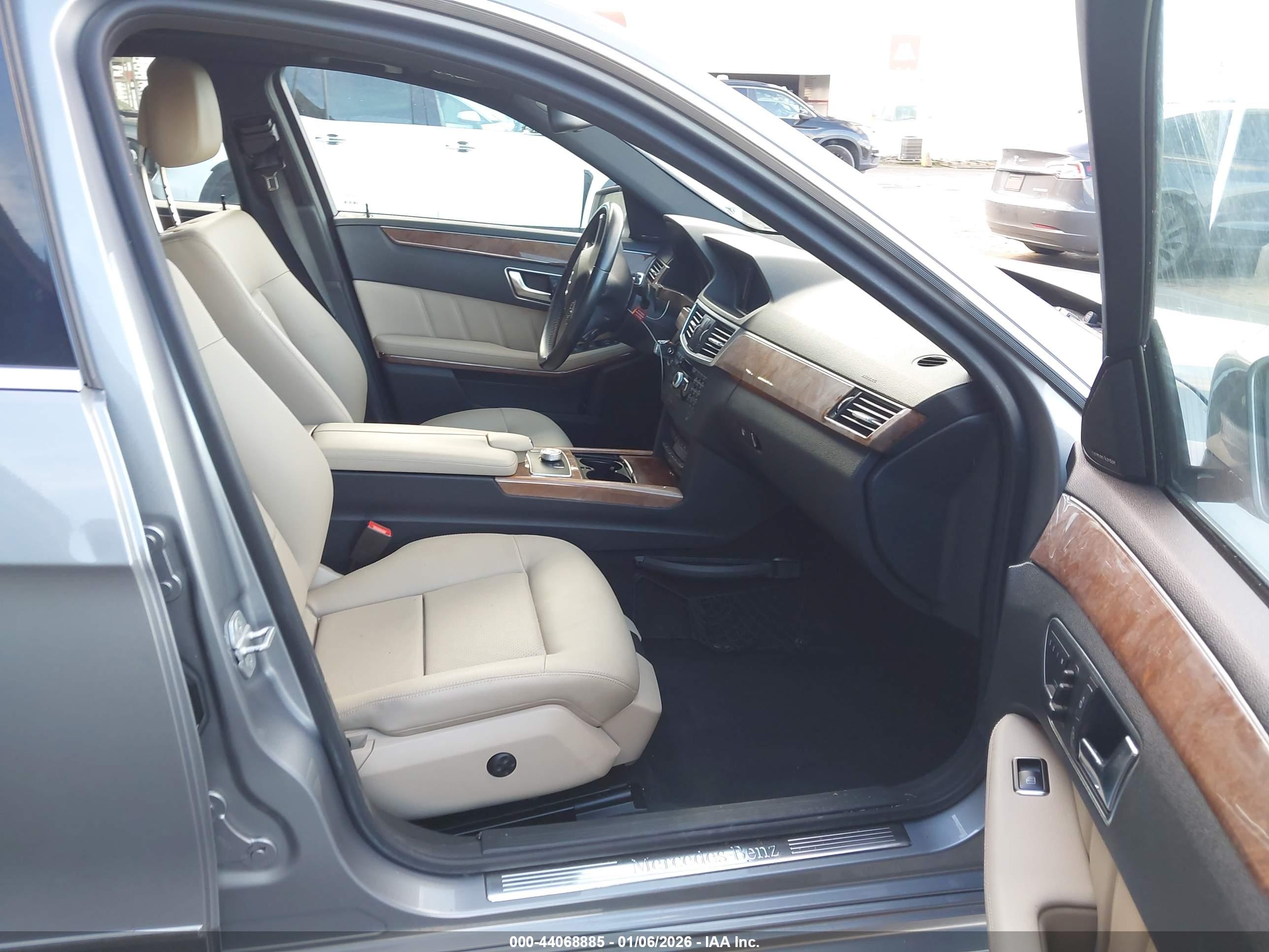 MERCEDES-BENZ E image 5