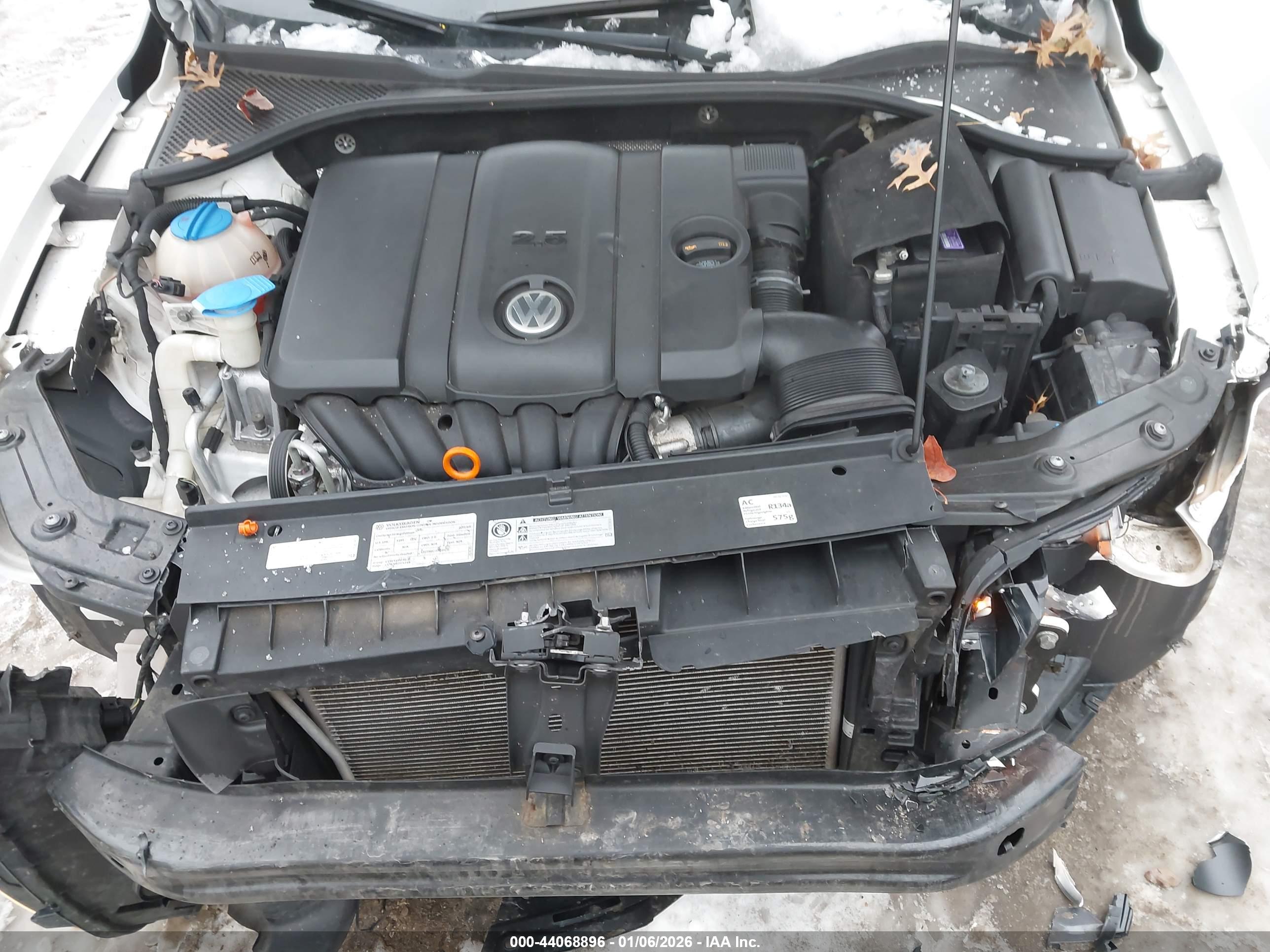 VOLKSWAGEN PASSAT image 10