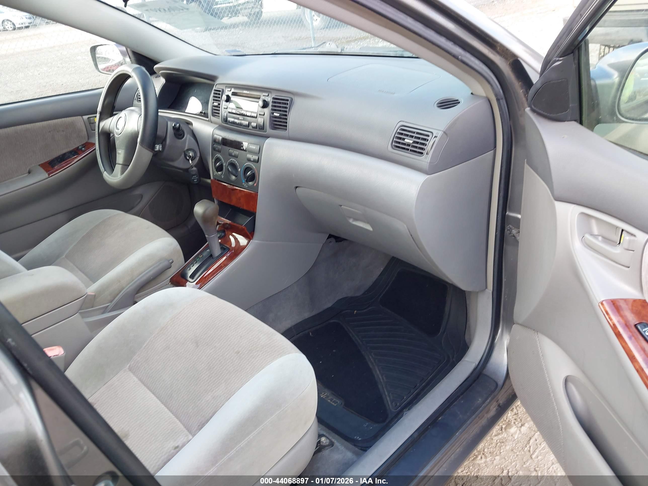 TOYOTA COROLLA image 5