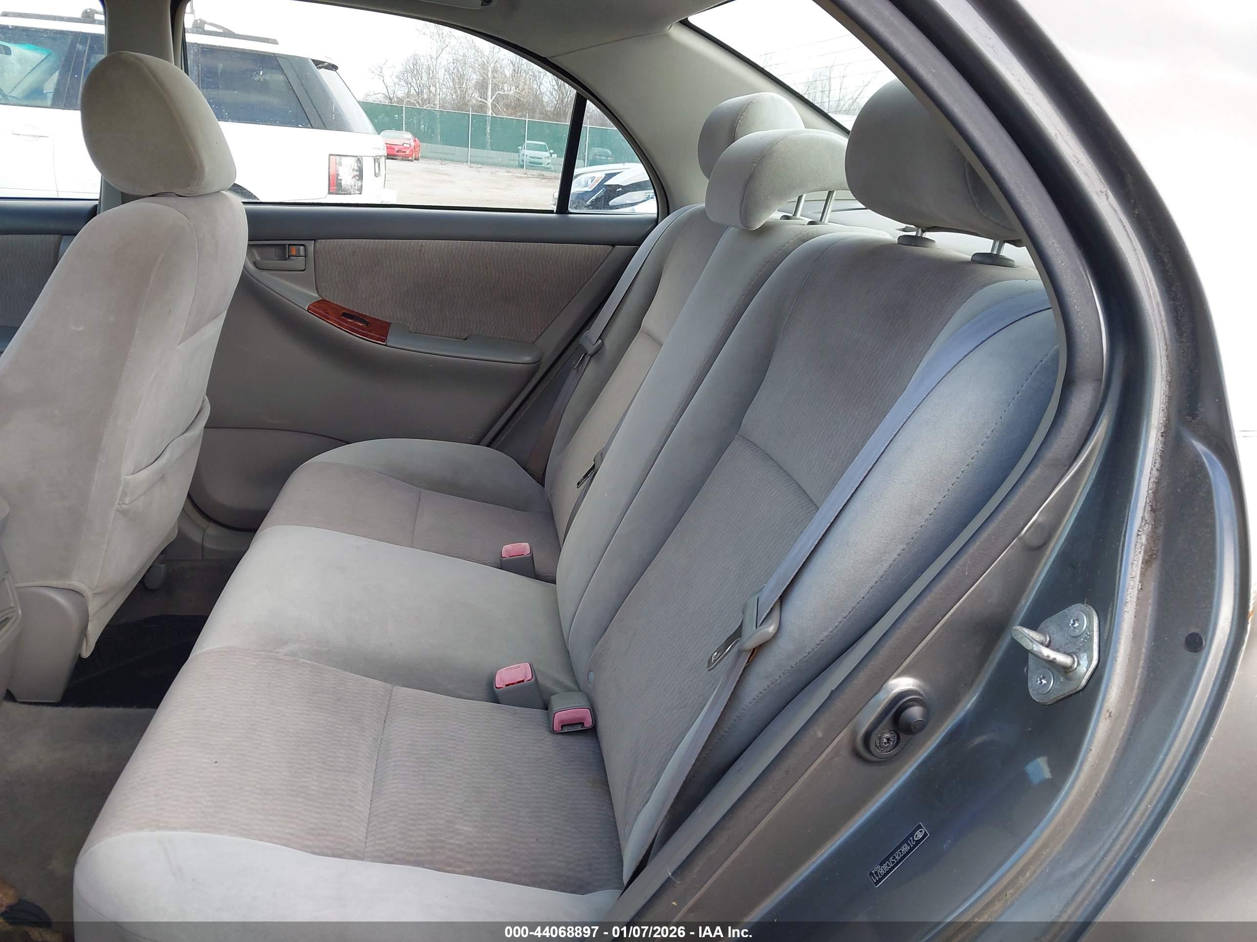 TOYOTA COROLLA image 8