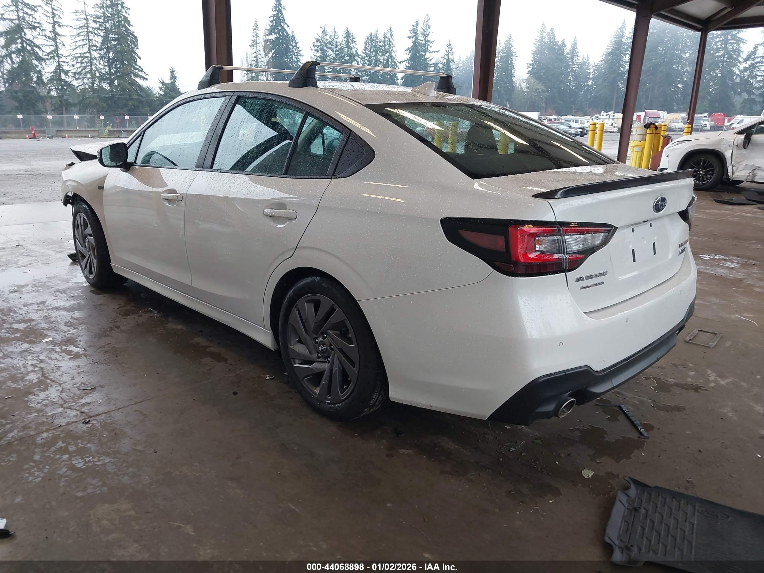 SUBARU LEGACY image 3