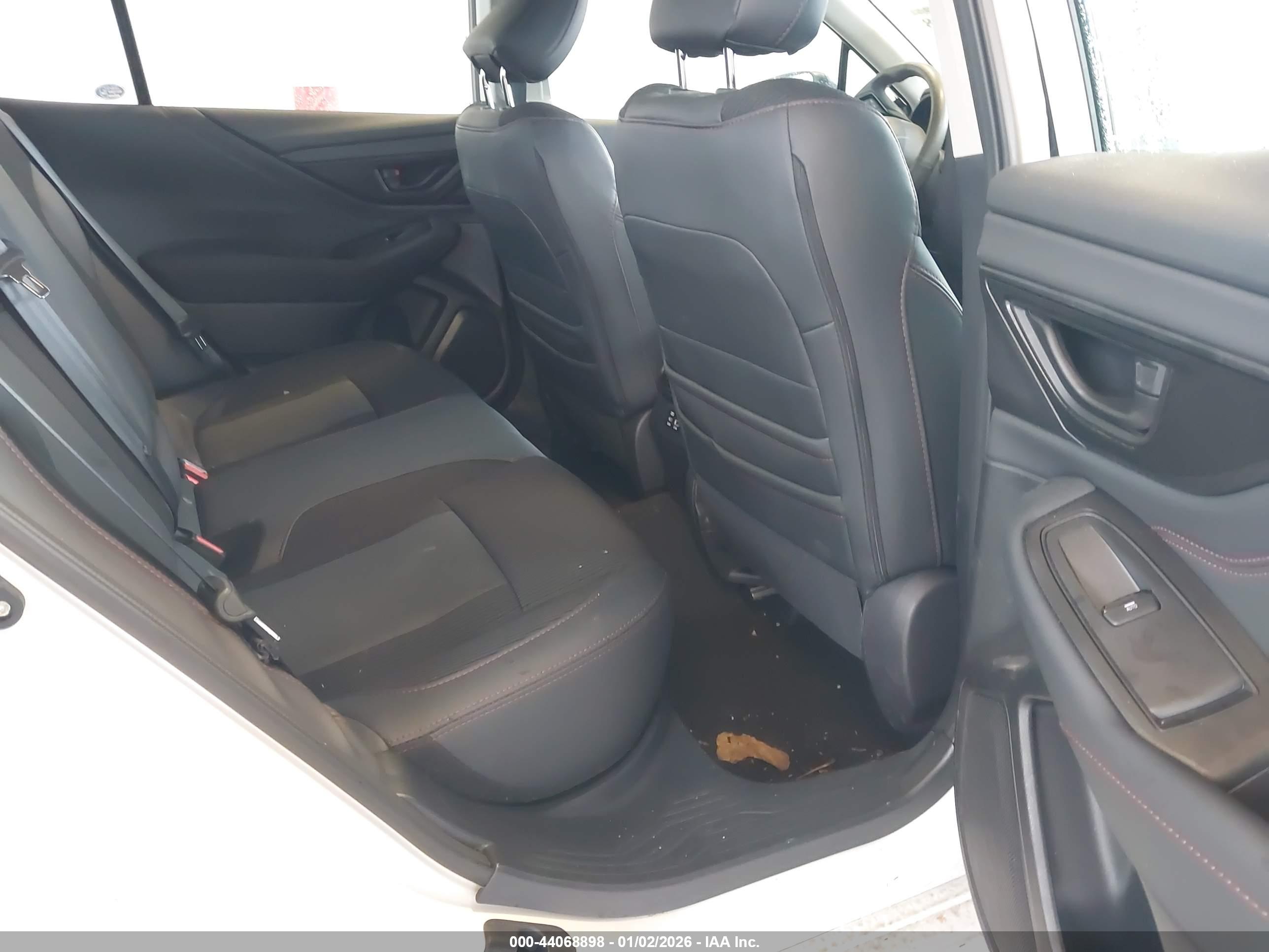 SUBARU LEGACY image 8