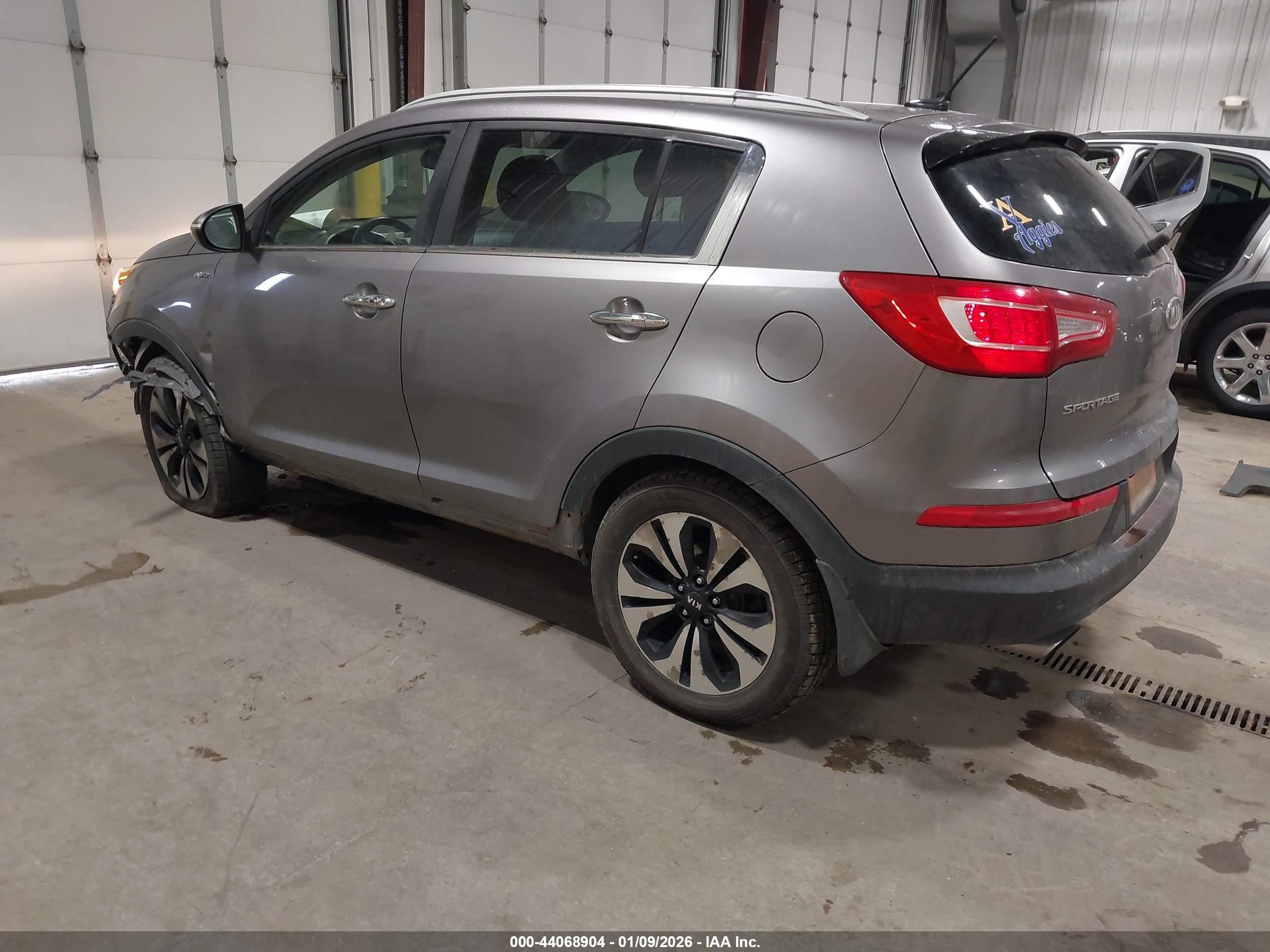 KIA SPORTAGE image 3