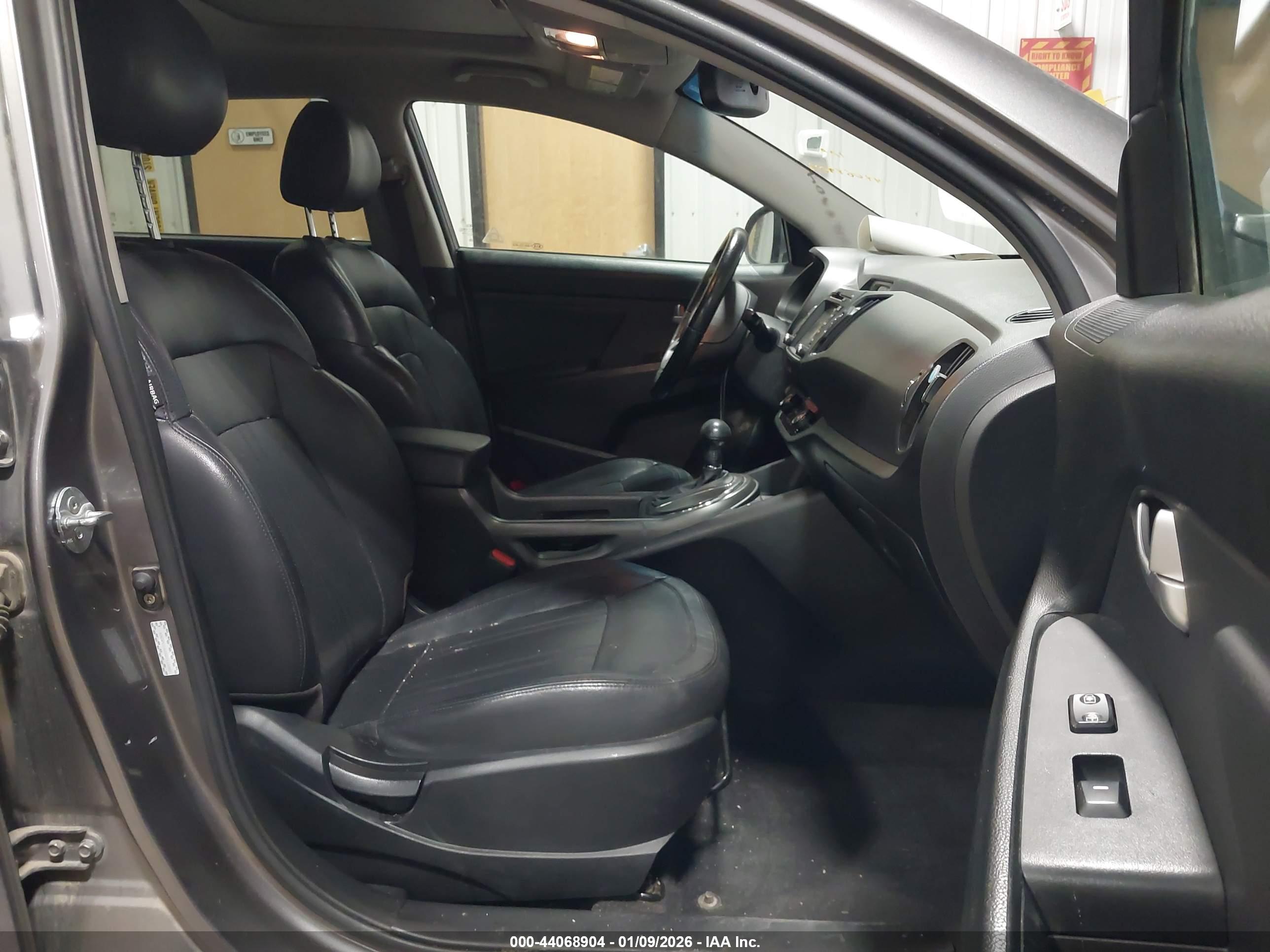 KIA SPORTAGE image 5
