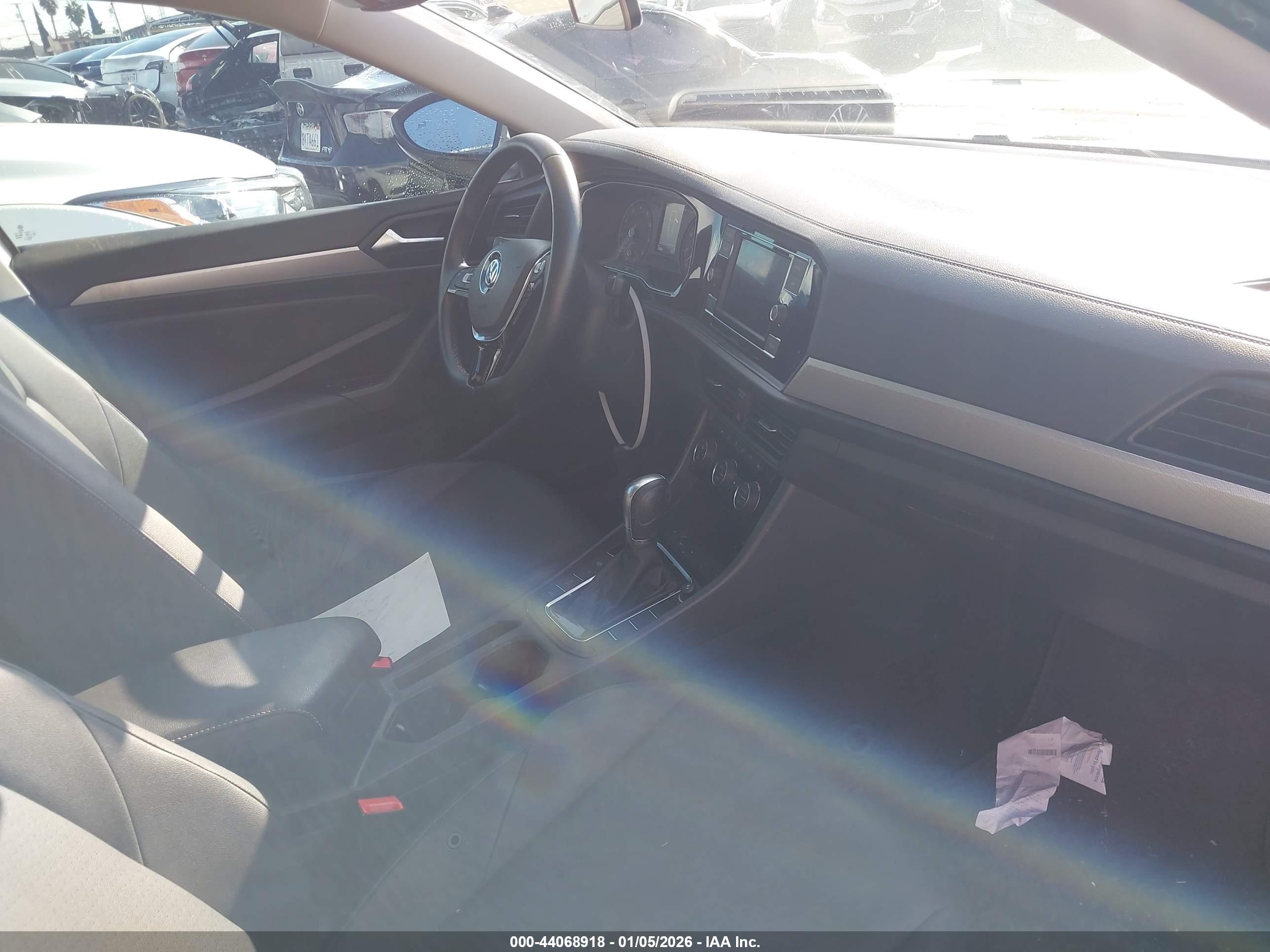VOLKSWAGEN JETTA image 5