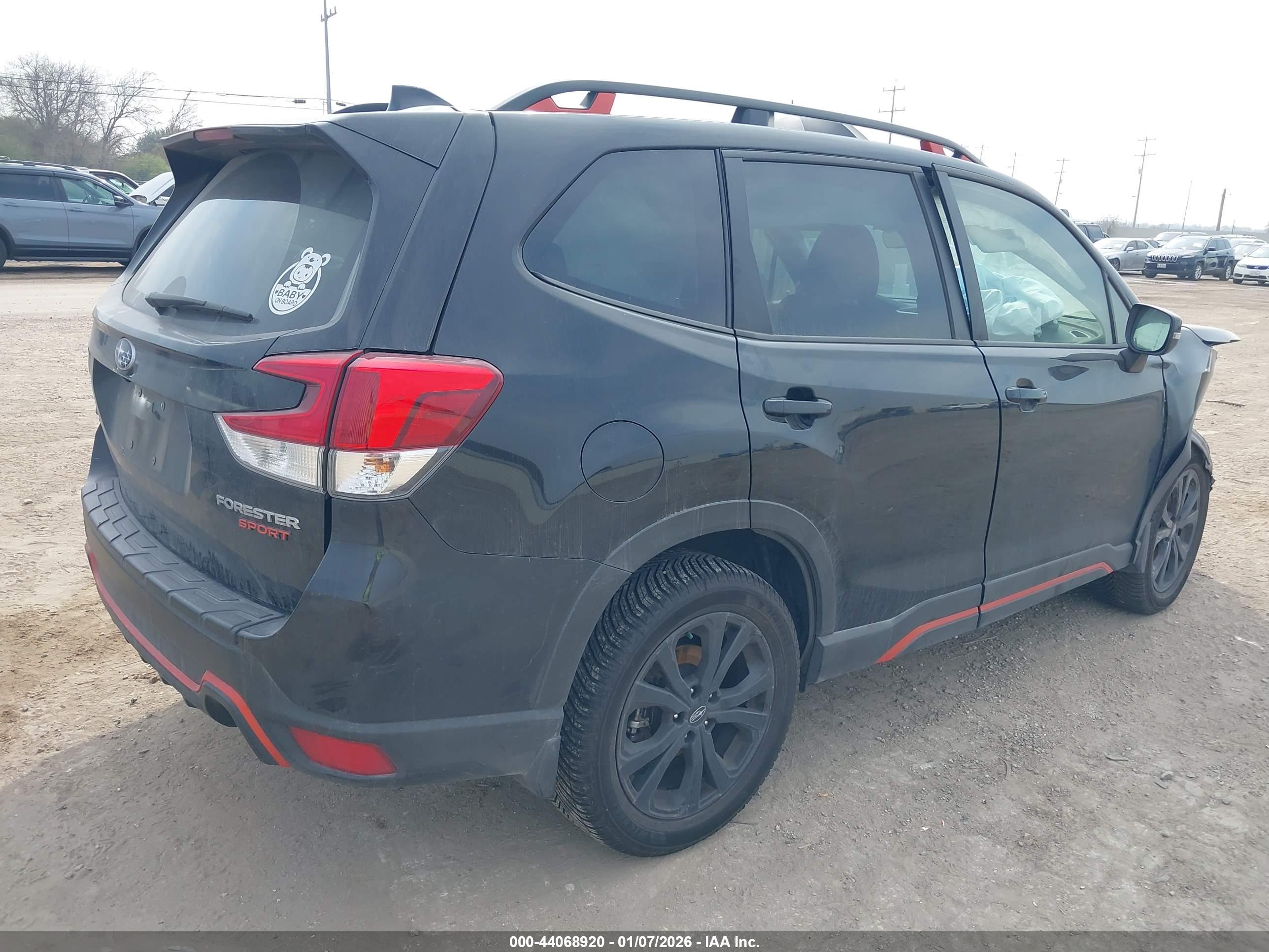 SUBARU FORESTER image 4