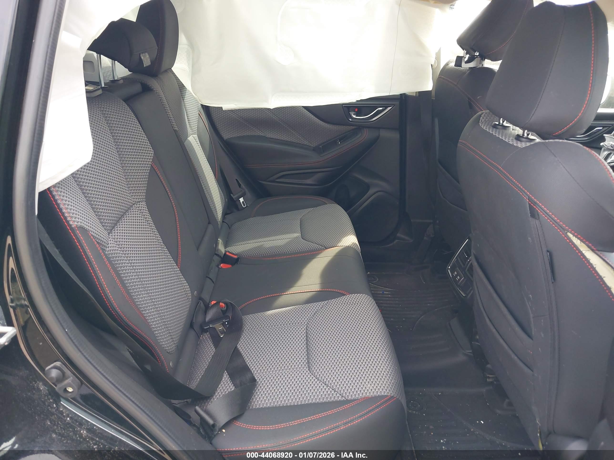 SUBARU FORESTER image 8