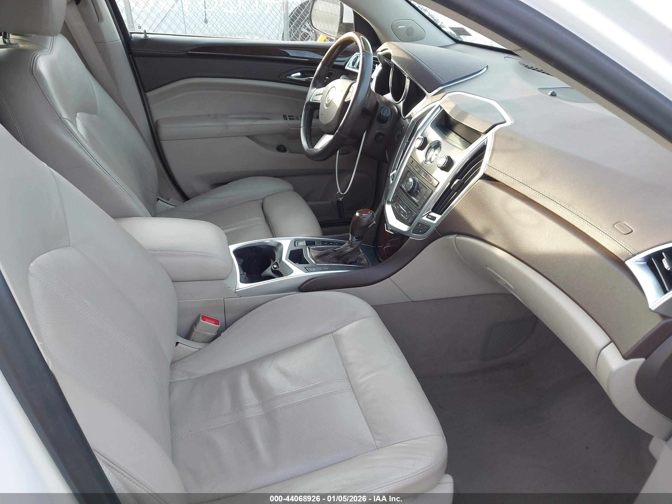 CADILLAC SRX image 5