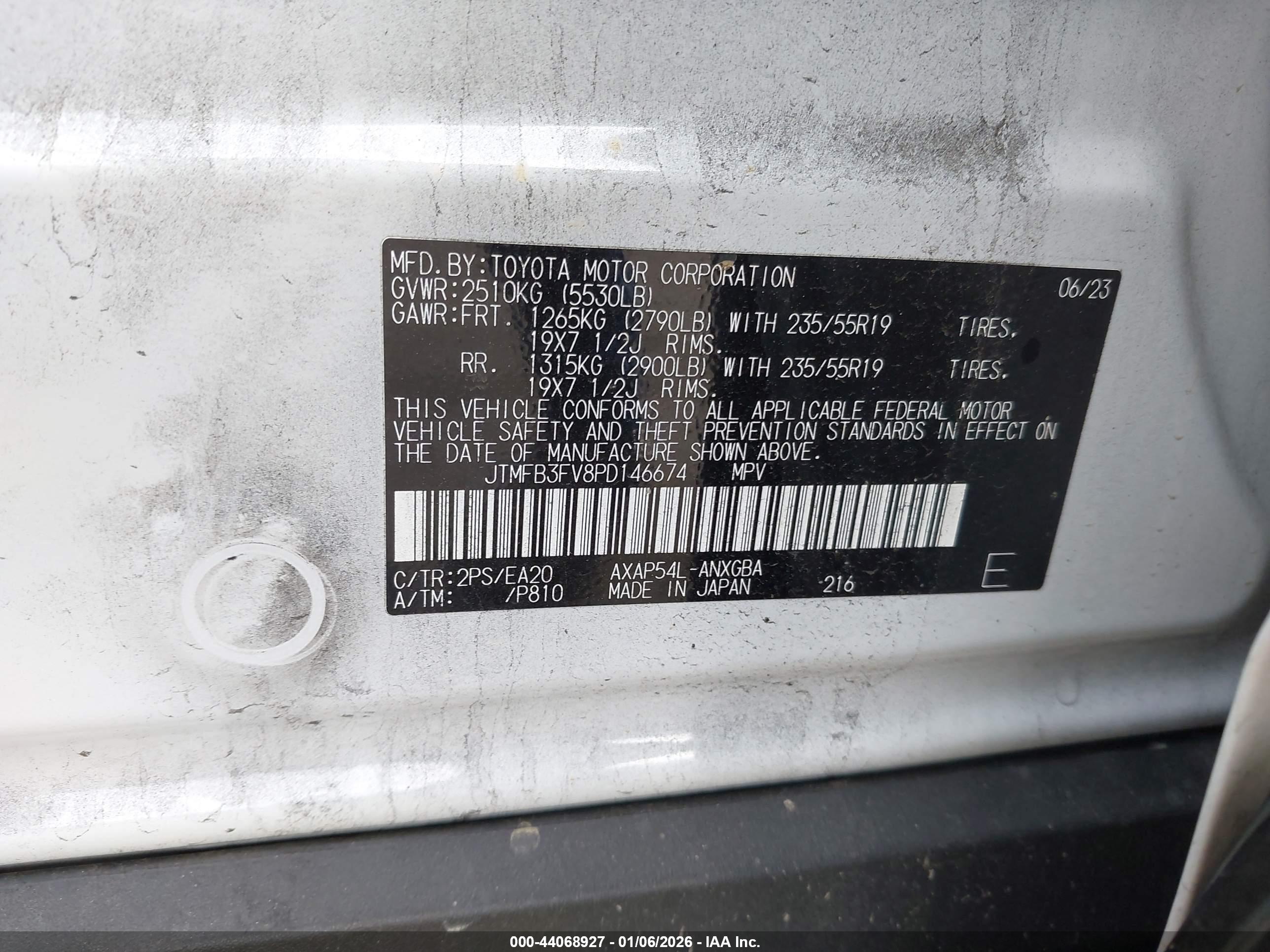 TOYOTA RAV4 image 9